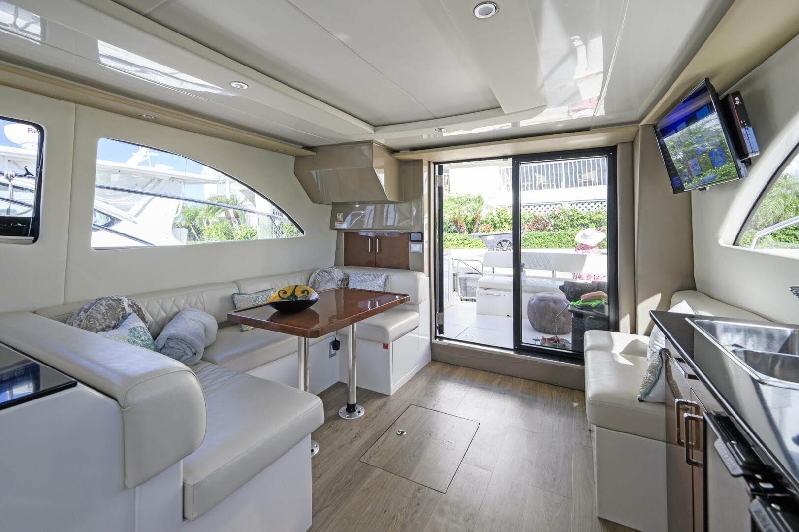 2017 Carver C40 — photo 24