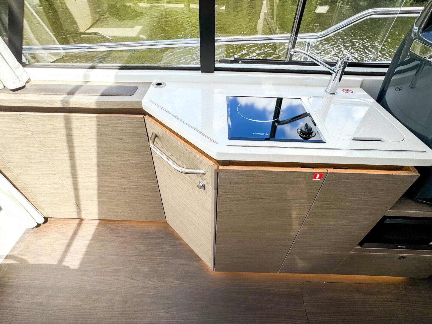 2025 Wellcraft 38 Explorer — photo 23