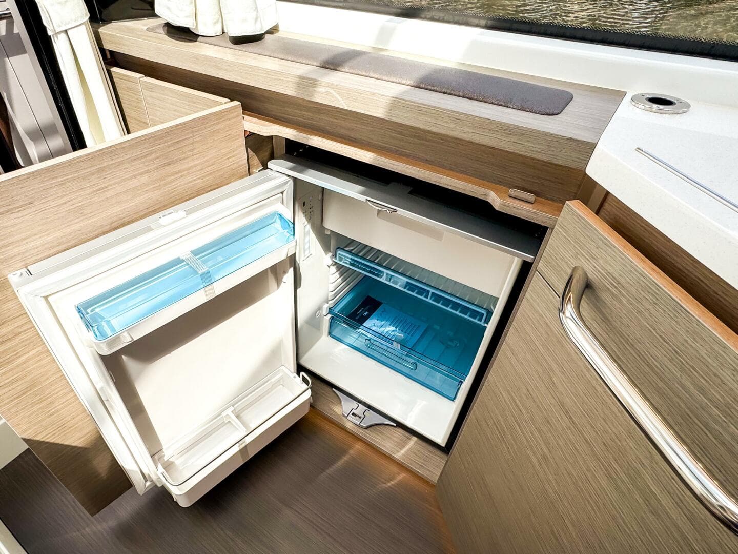 2025 Wellcraft 38 Explorer — photo 26