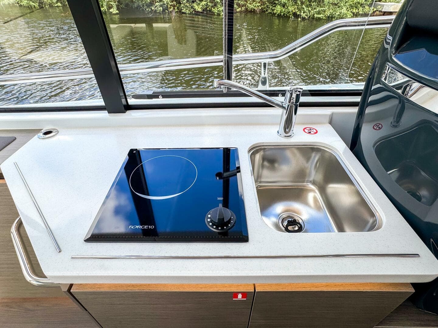 2025 Wellcraft 38 Explorer — photo 24