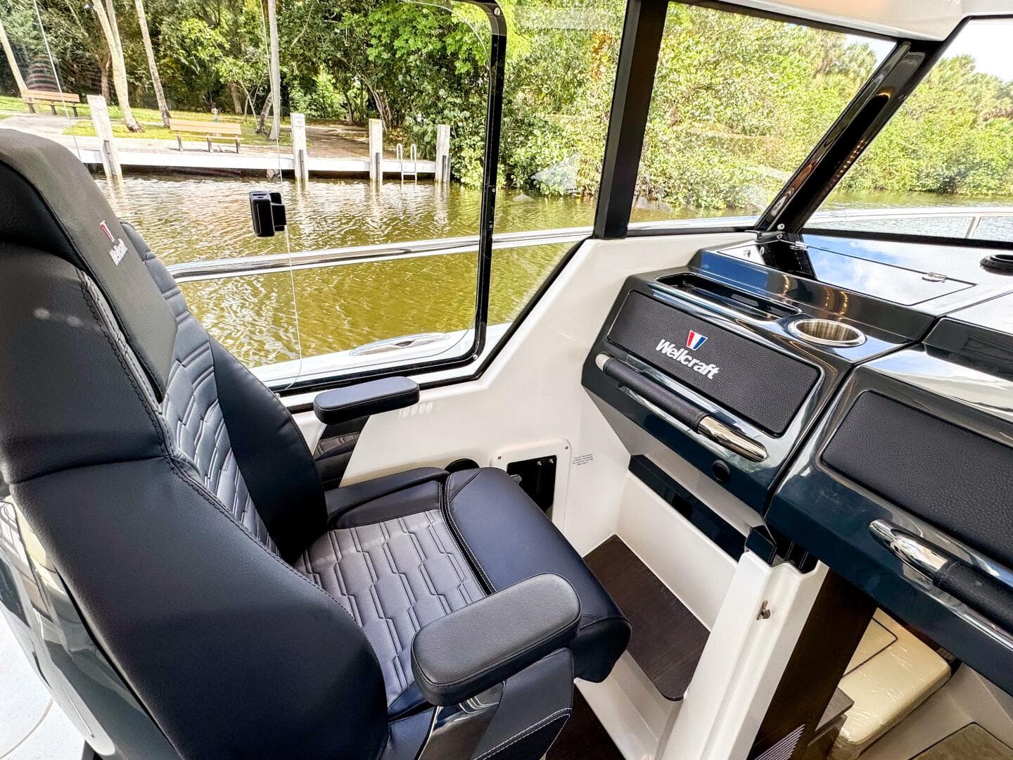 2025 Wellcraft 38 Explorer — photo 31