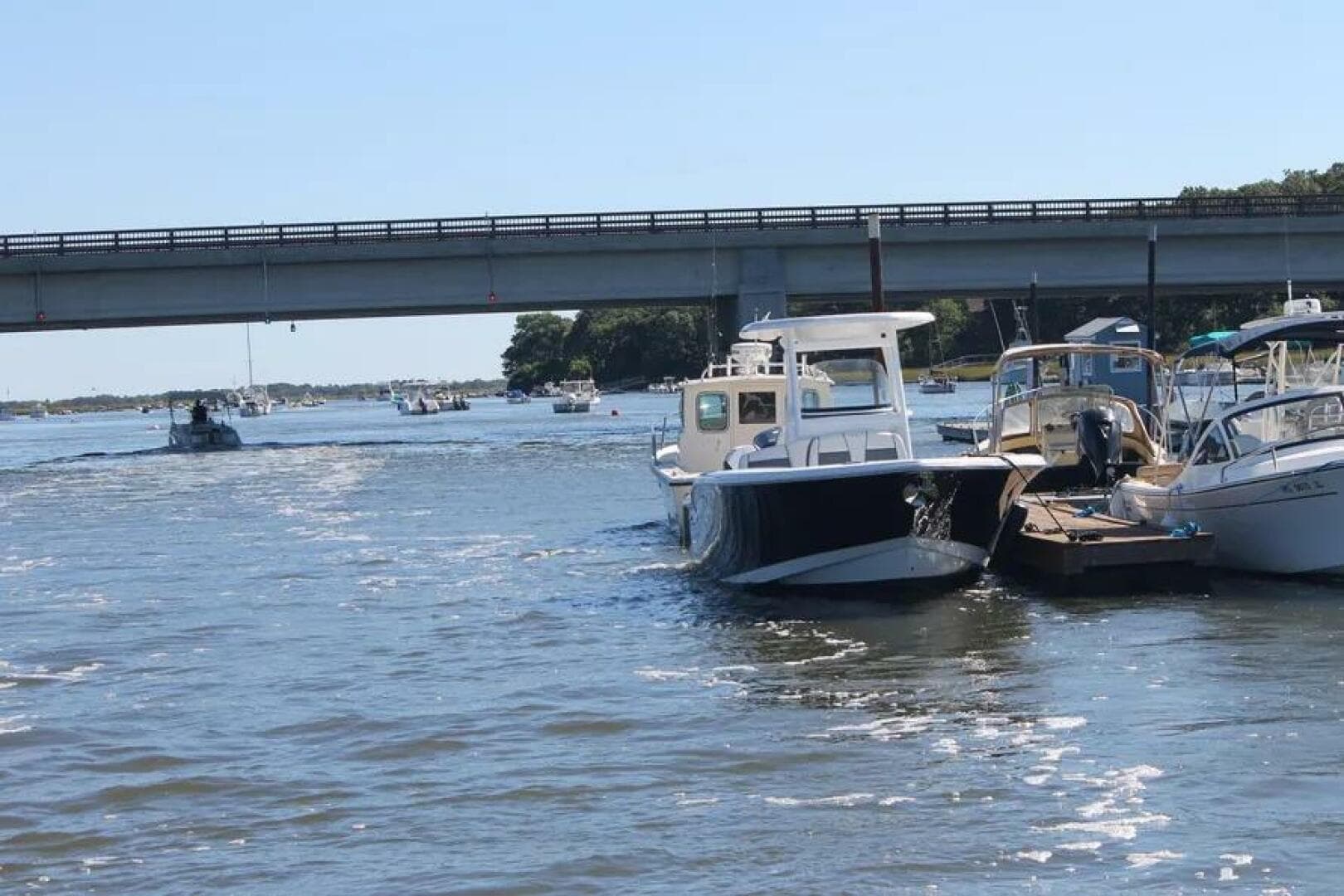 2018 Tidewater 252 LXF — photo 23