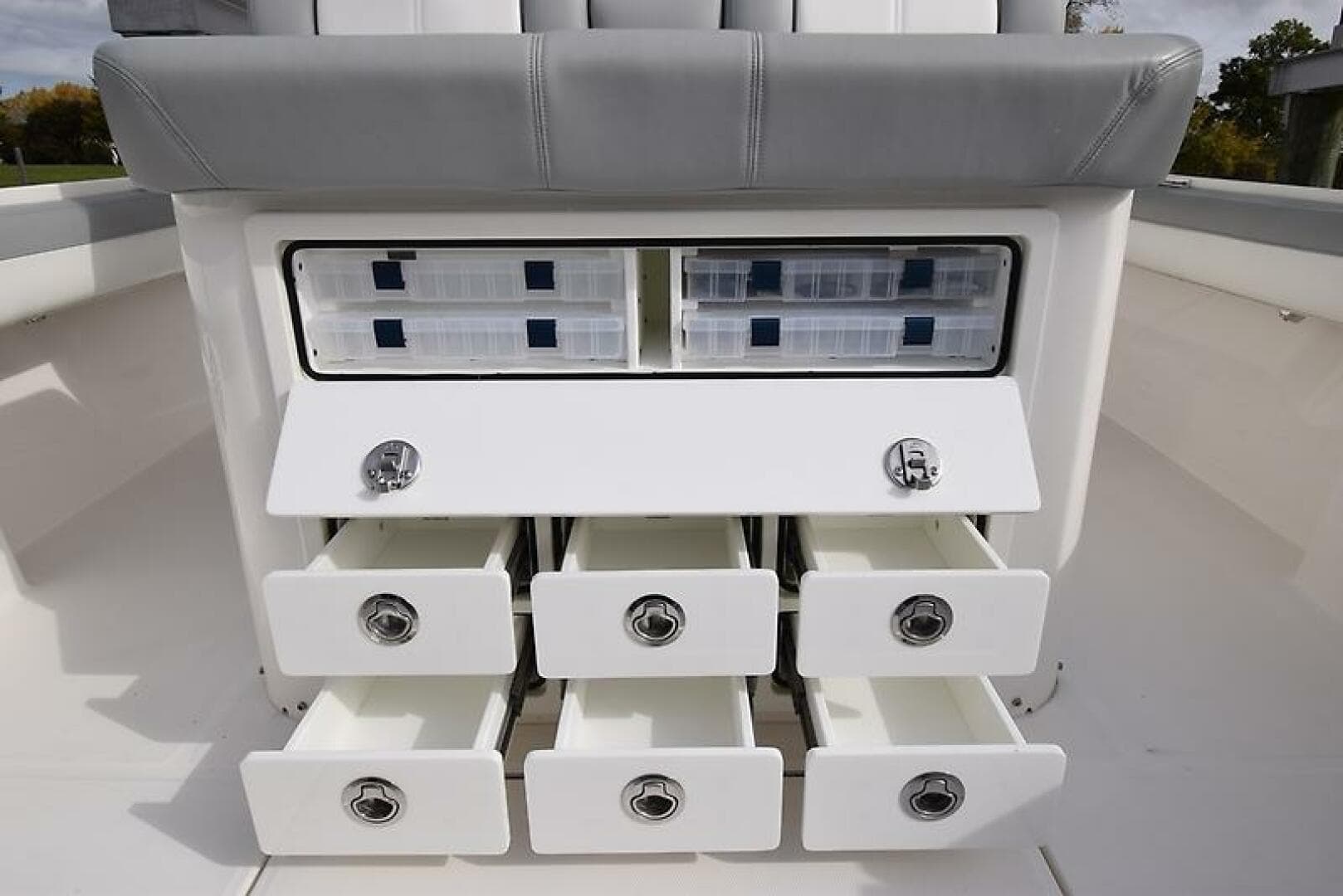 2021 Regulator 34 — photo 21