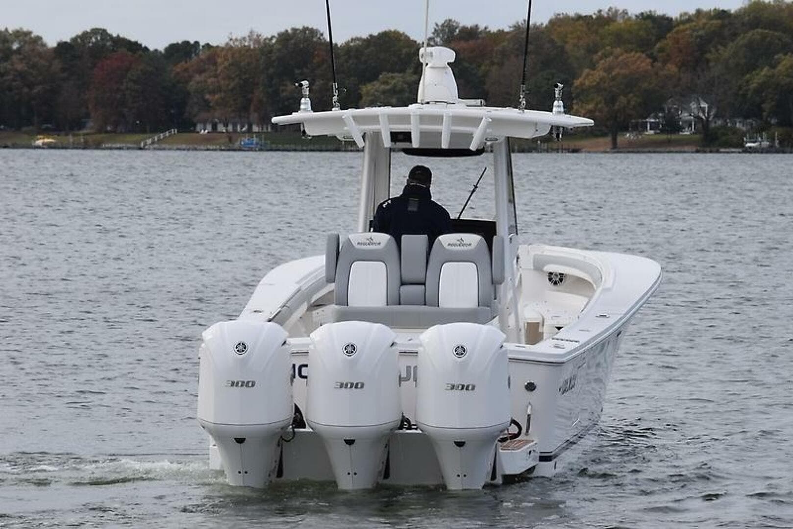 2021 Regulator 34 — photo 5