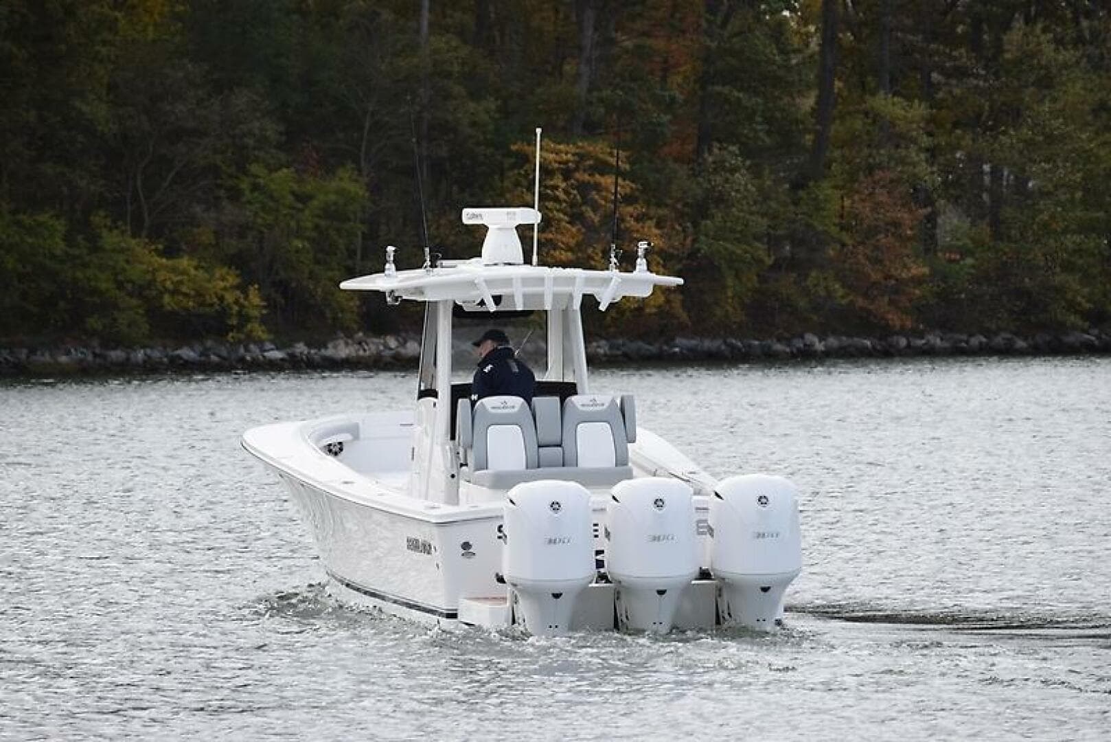 2021 Regulator 34 — photo 6