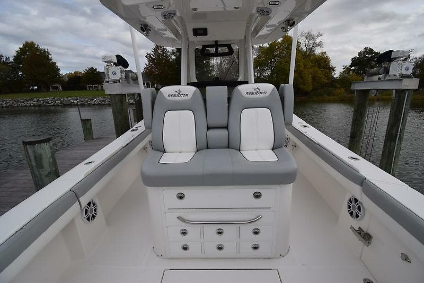 2021 Regulator 34 — photo 19