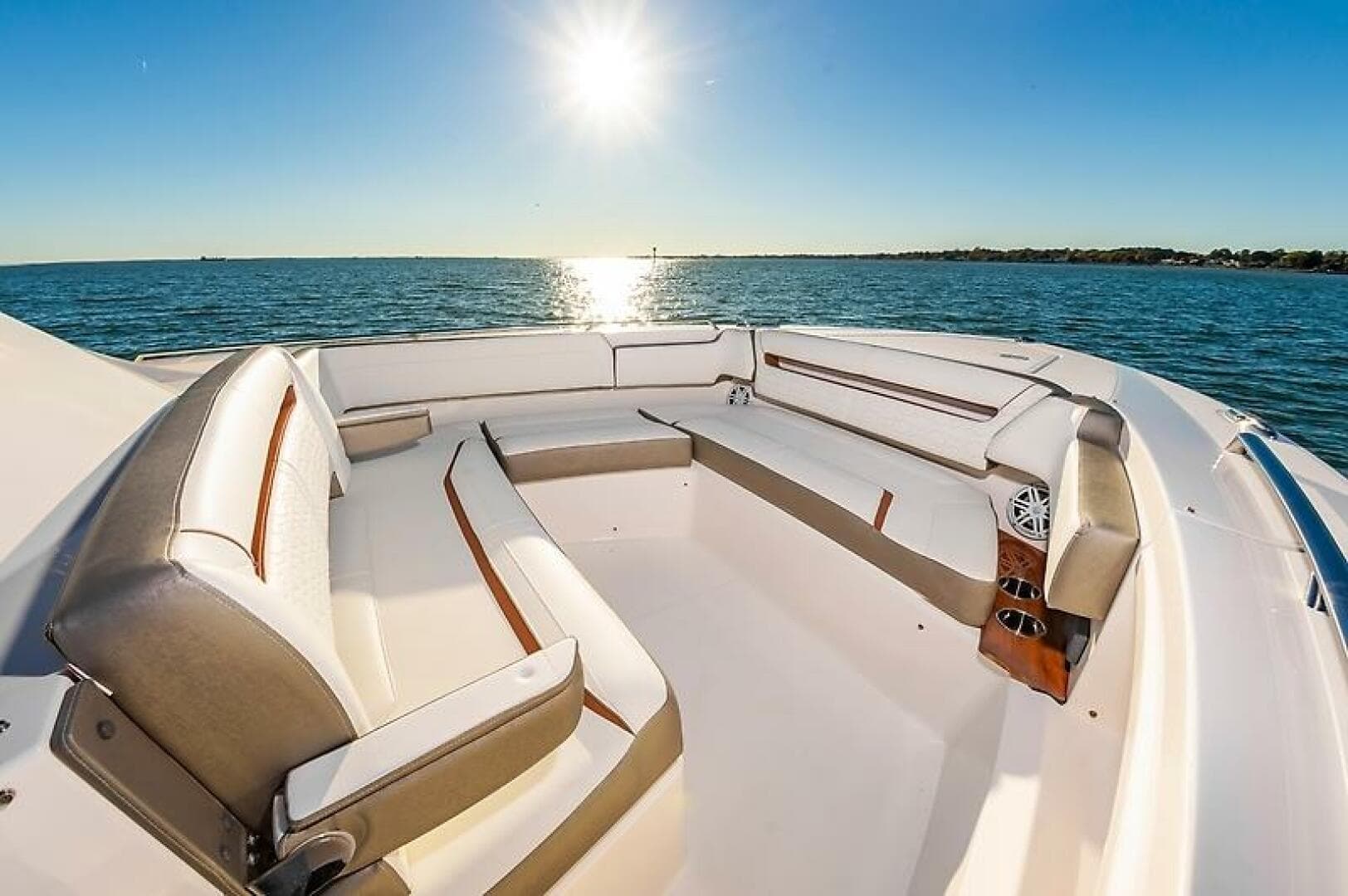 2023 Tiara Yachts 38 LS — photo 25