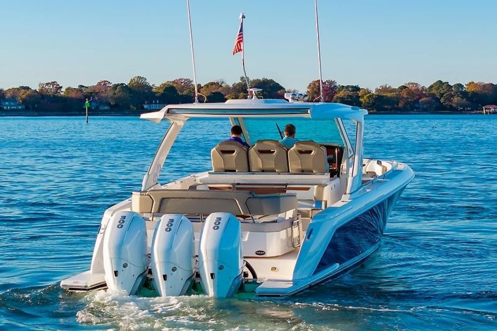 2023 Tiara Yachts 38 LS — photo 3