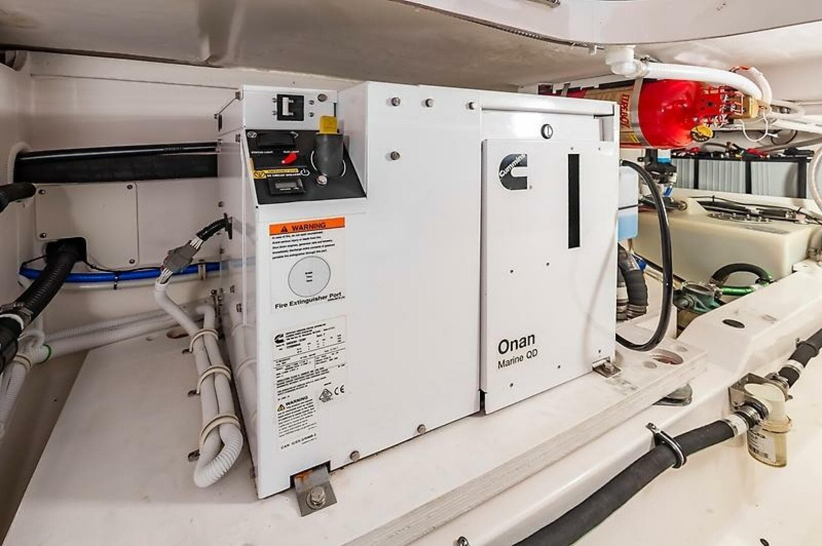 2023 Tiara Yachts 38 LS — photo 41