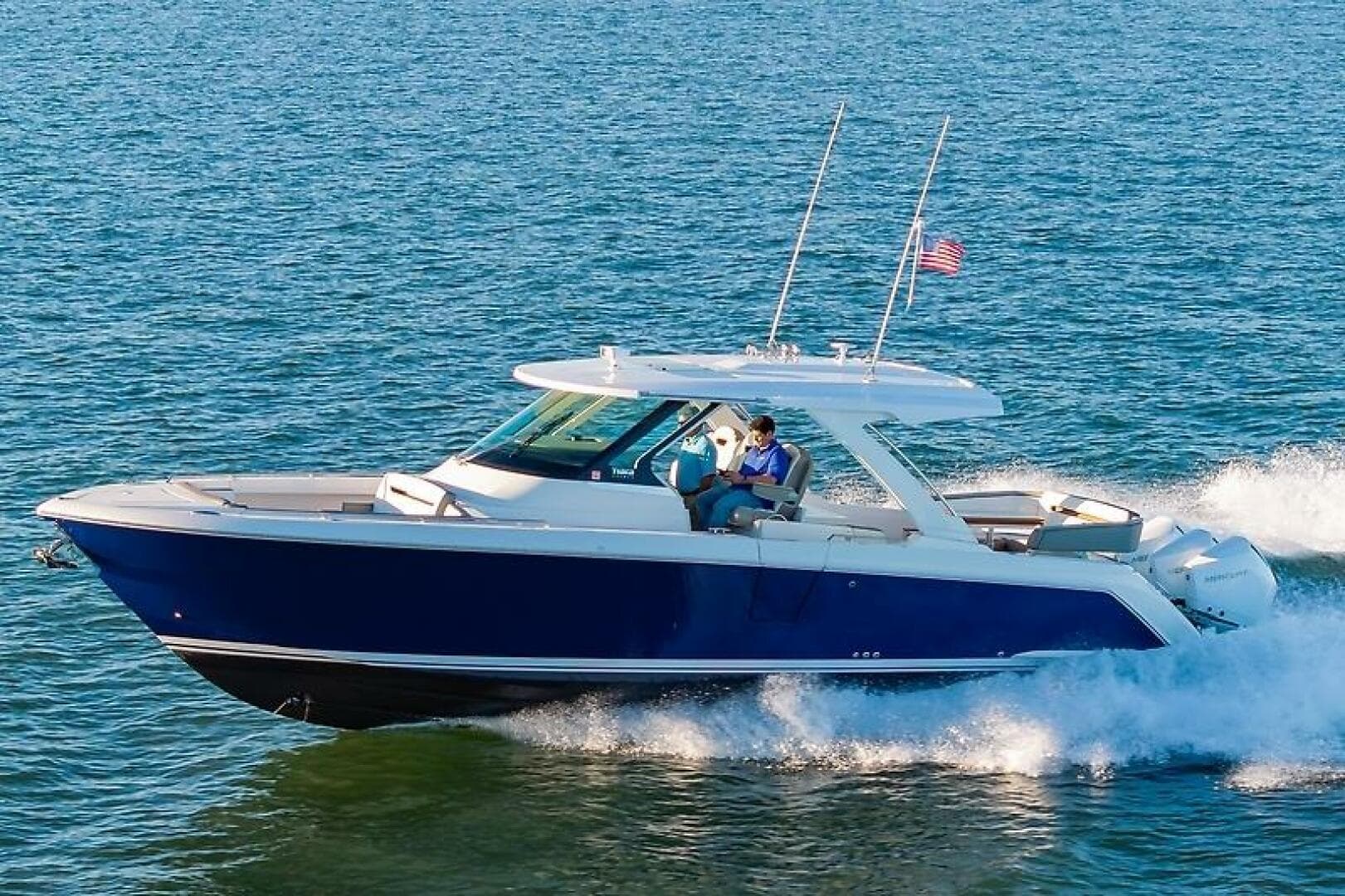 2023 Tiara Yachts 38 LS — photo 48