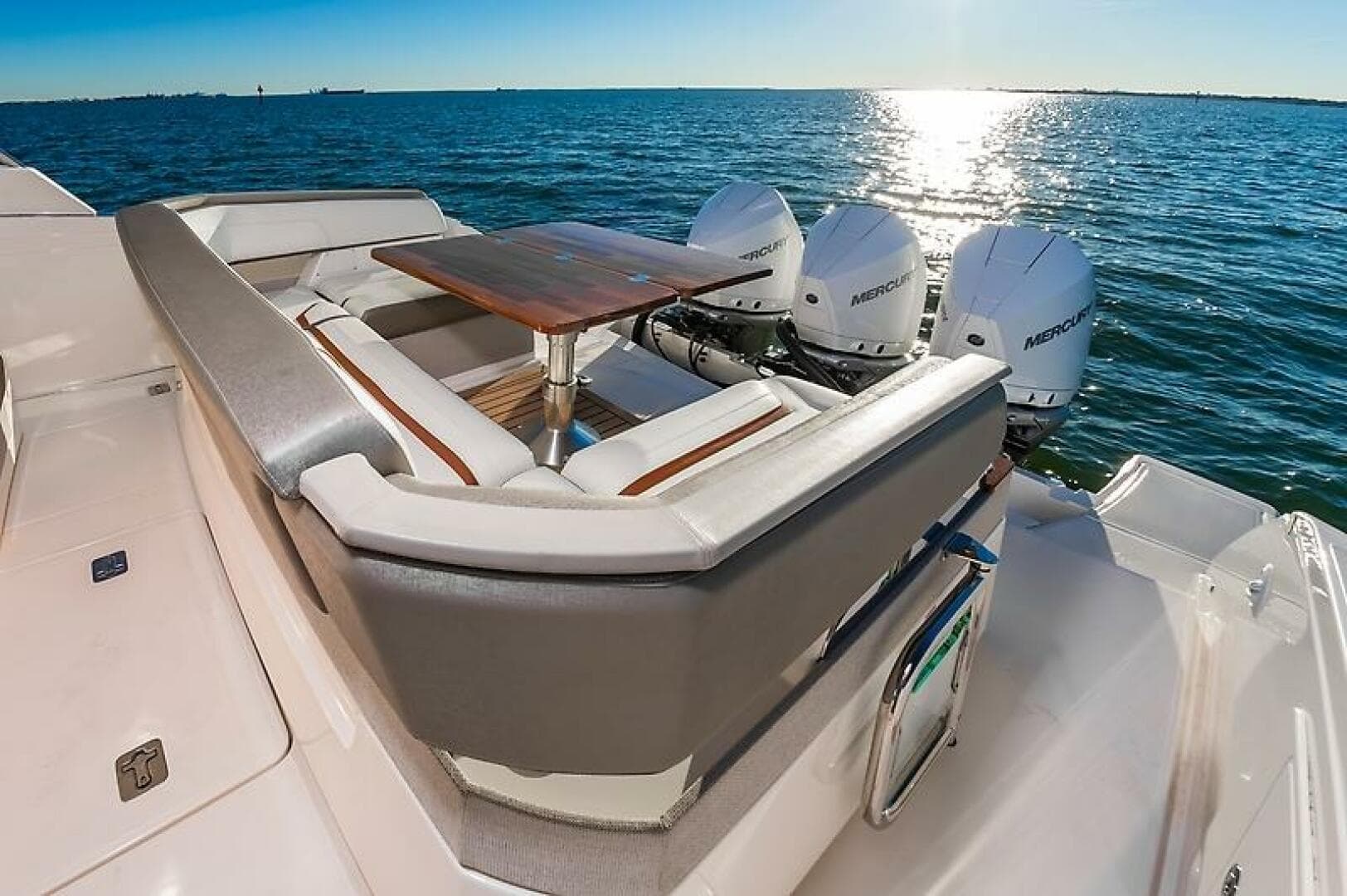 2023 Tiara Yachts 38 LS — photo 22