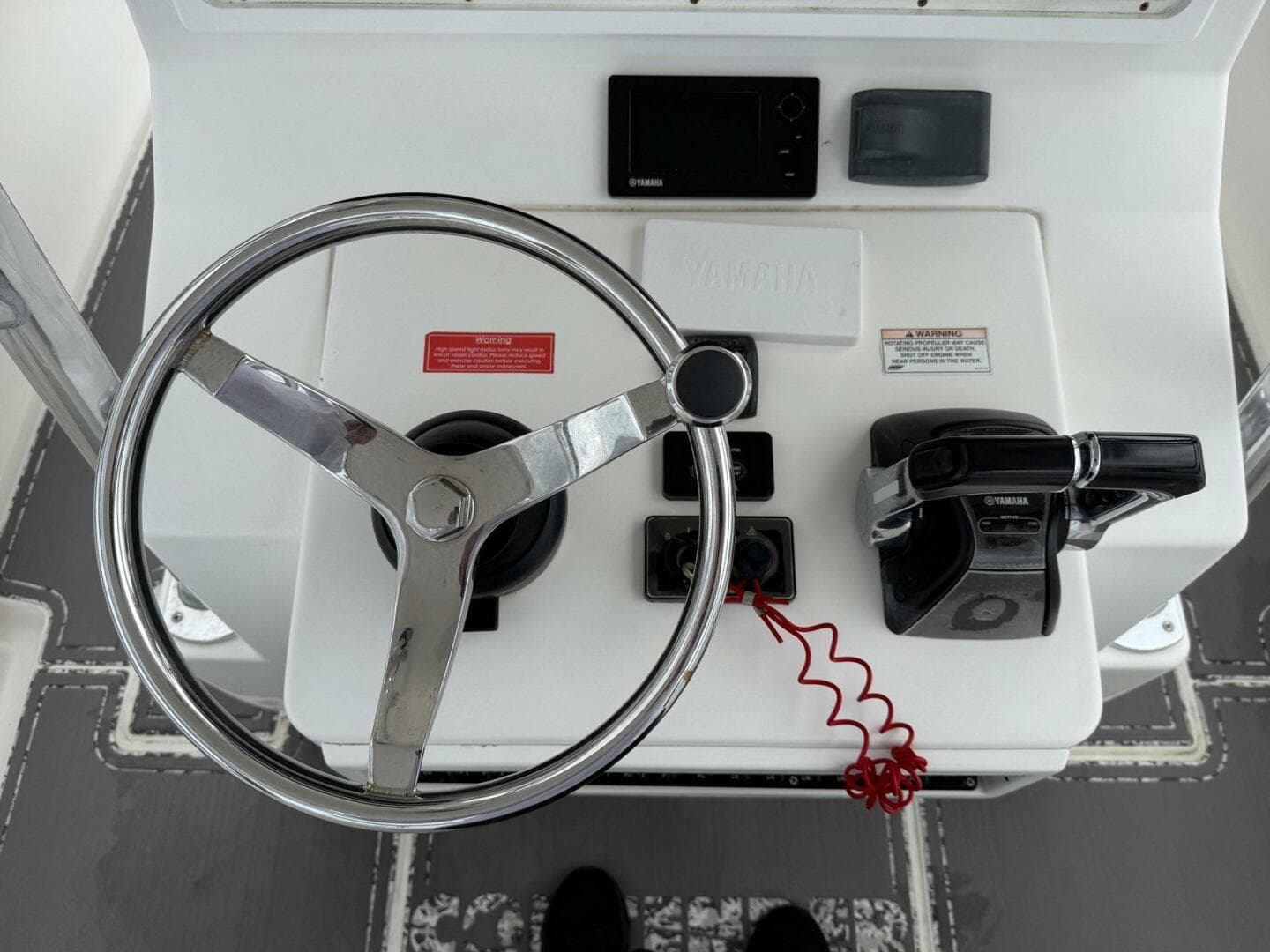 2011 Contender 32 ST — photo 8