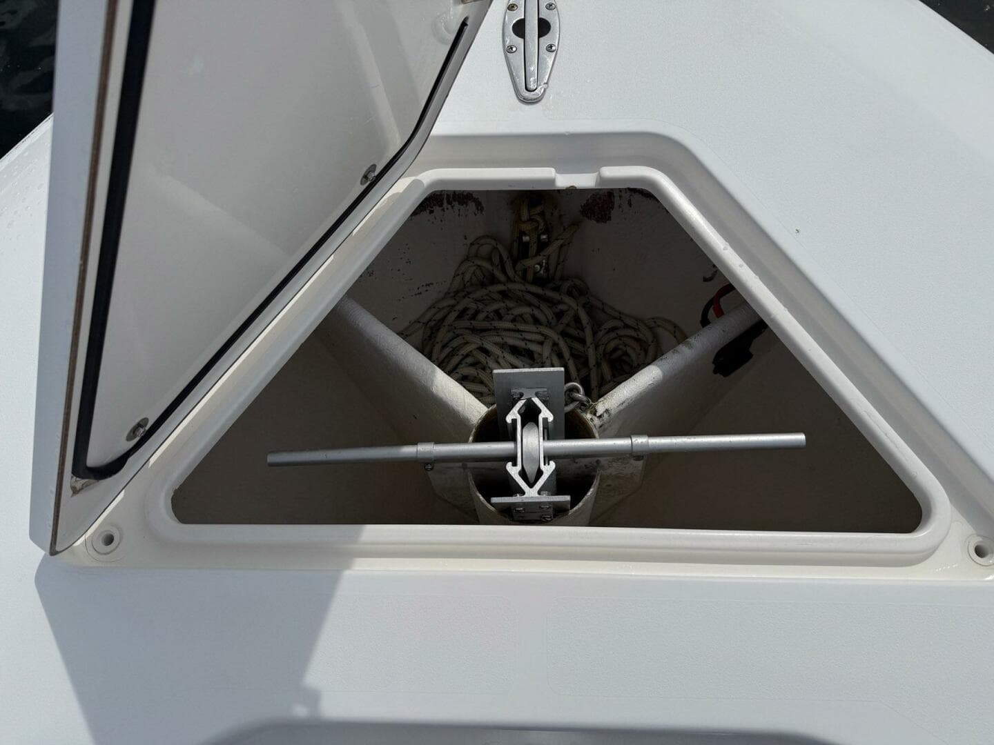 2011 Contender 32 ST — photo 3