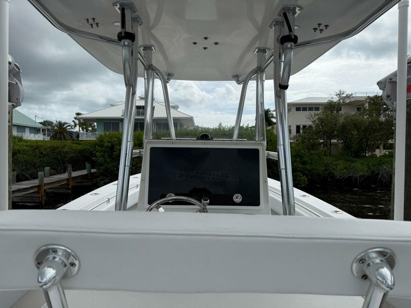 2011 Contender 32 ST — photo 11