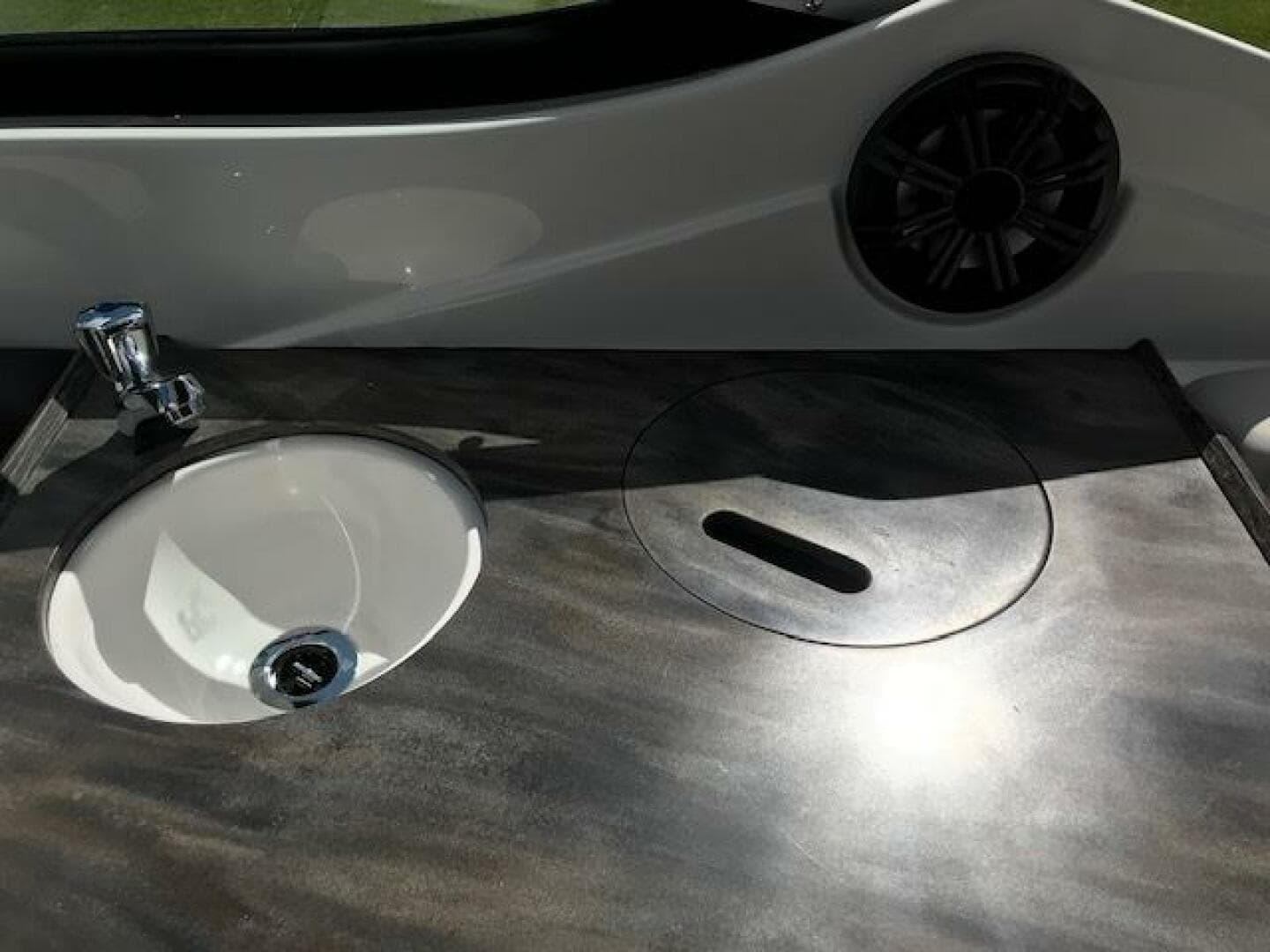 2018 Rinker Qx 29 — photo 19