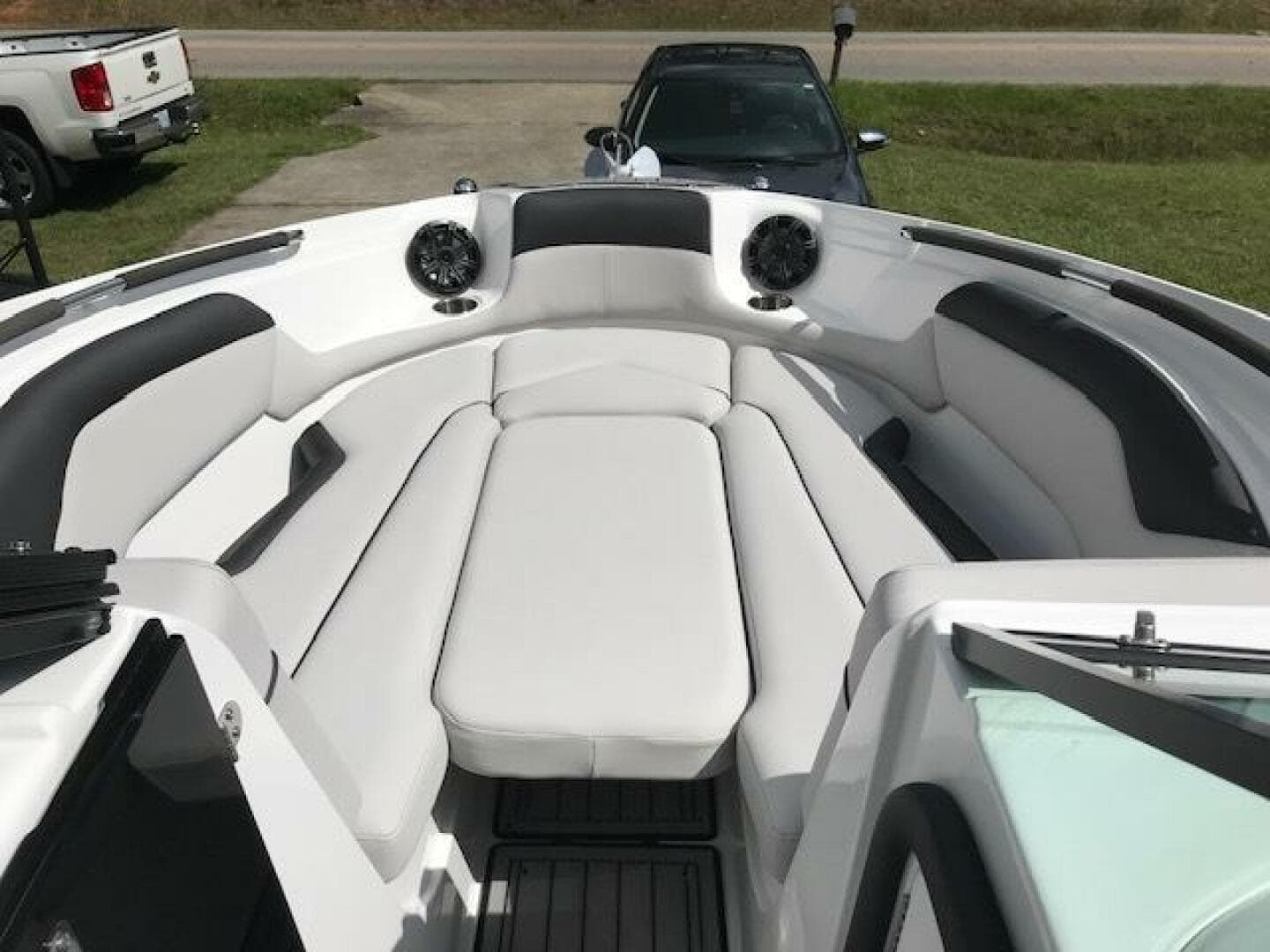 2018 Rinker Qx 29 — photo 13