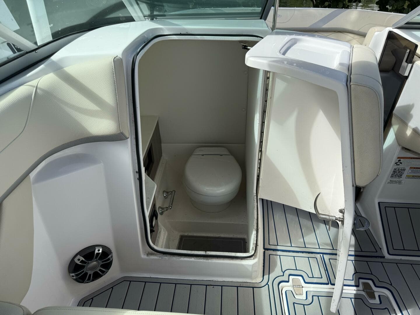 2021 Regal 26 Obx — photo 4