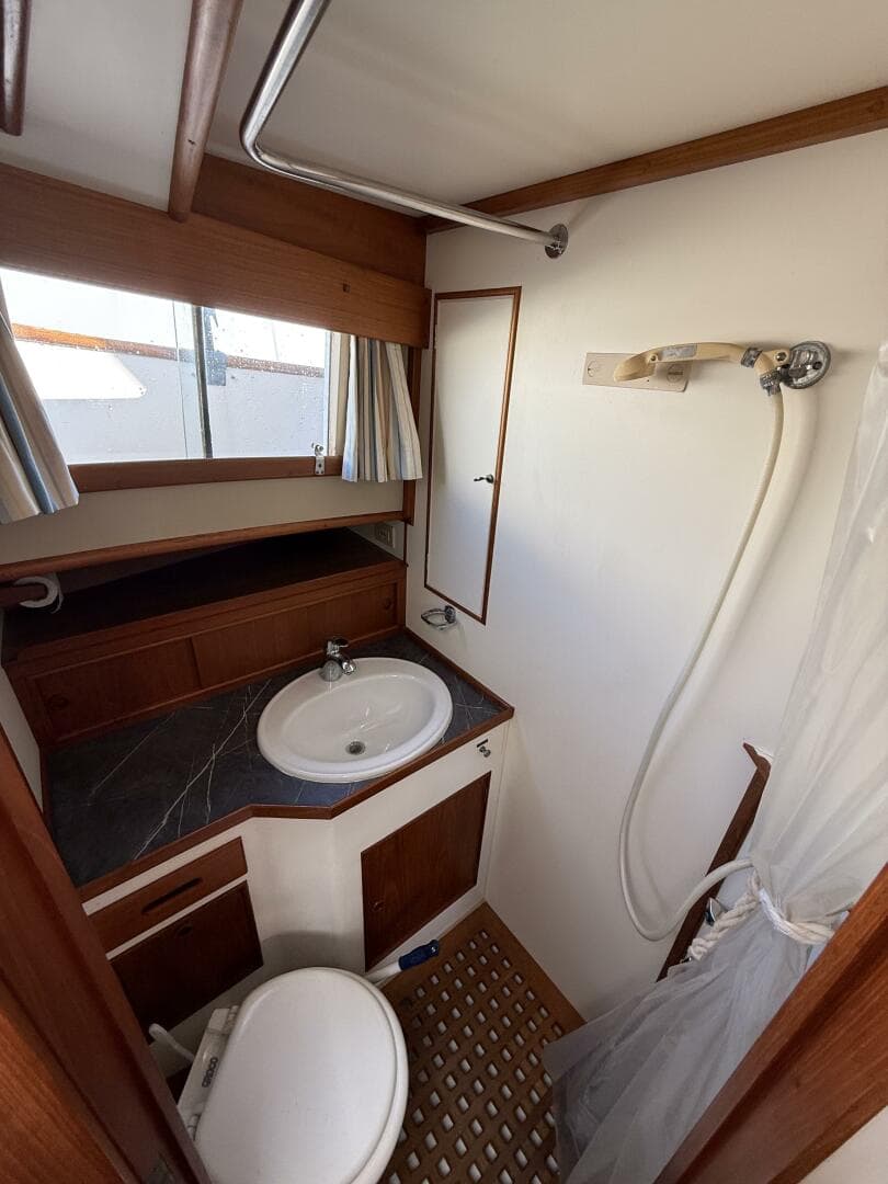 1985 Grand Banks 36 Classic — photo 13