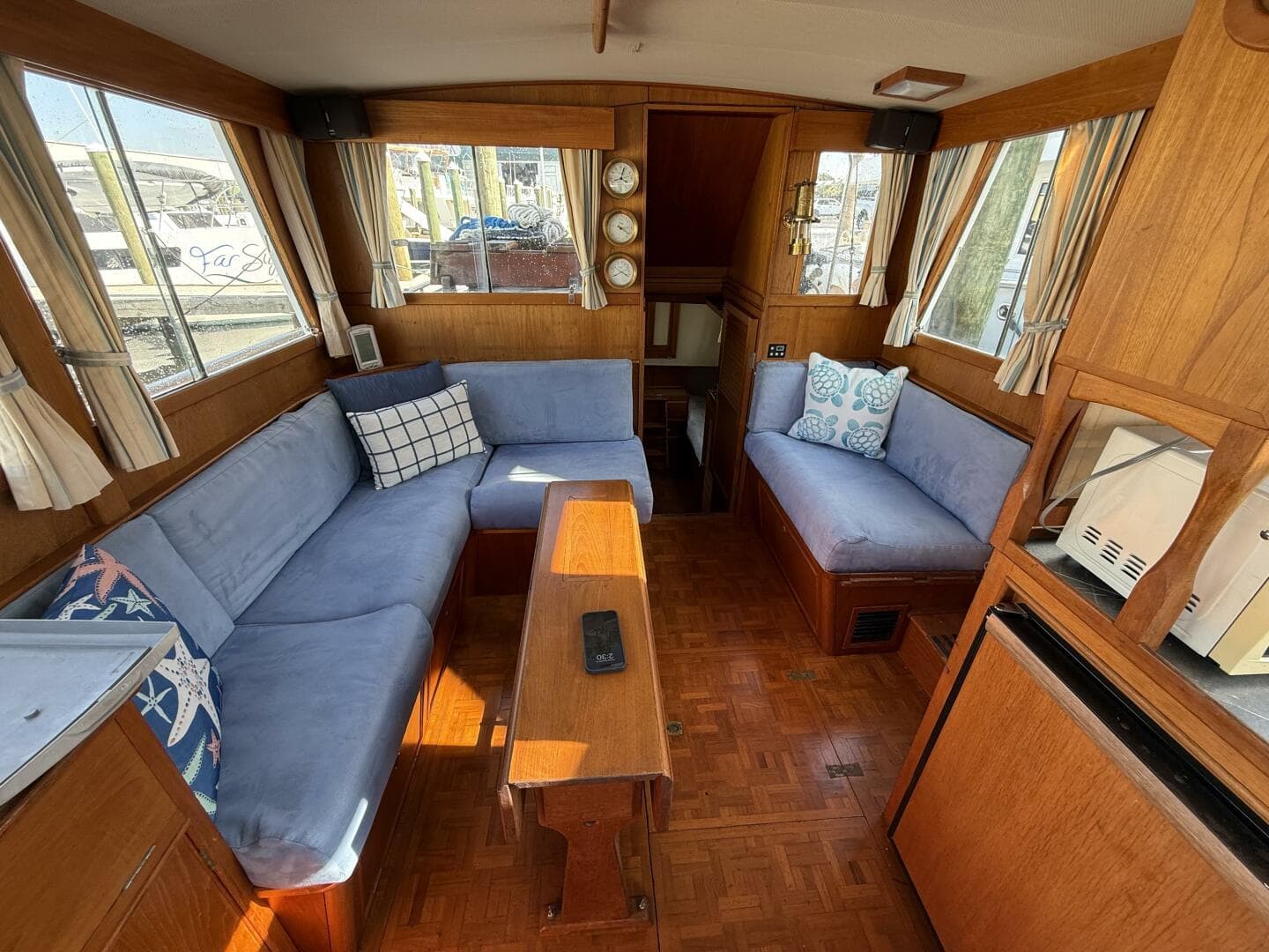 1985 Grand Banks 36 Classic — photo 11