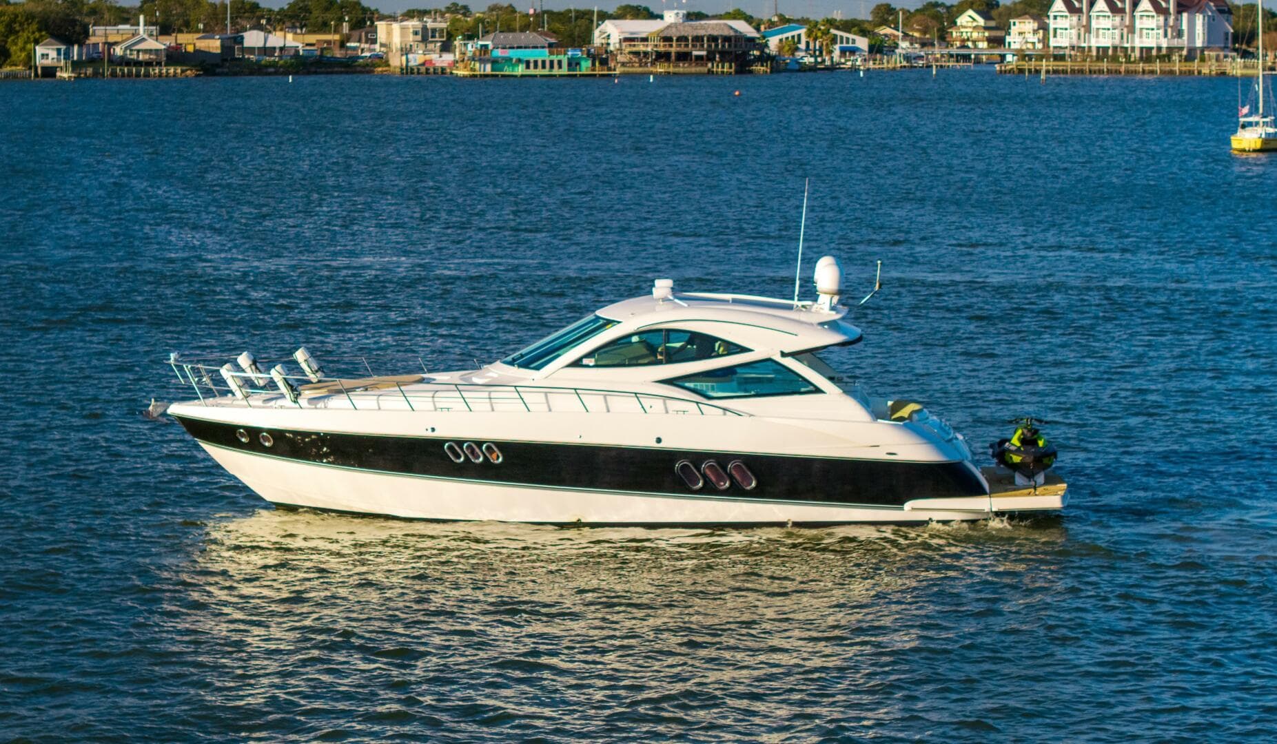 2013 Cruisers Yachts 540