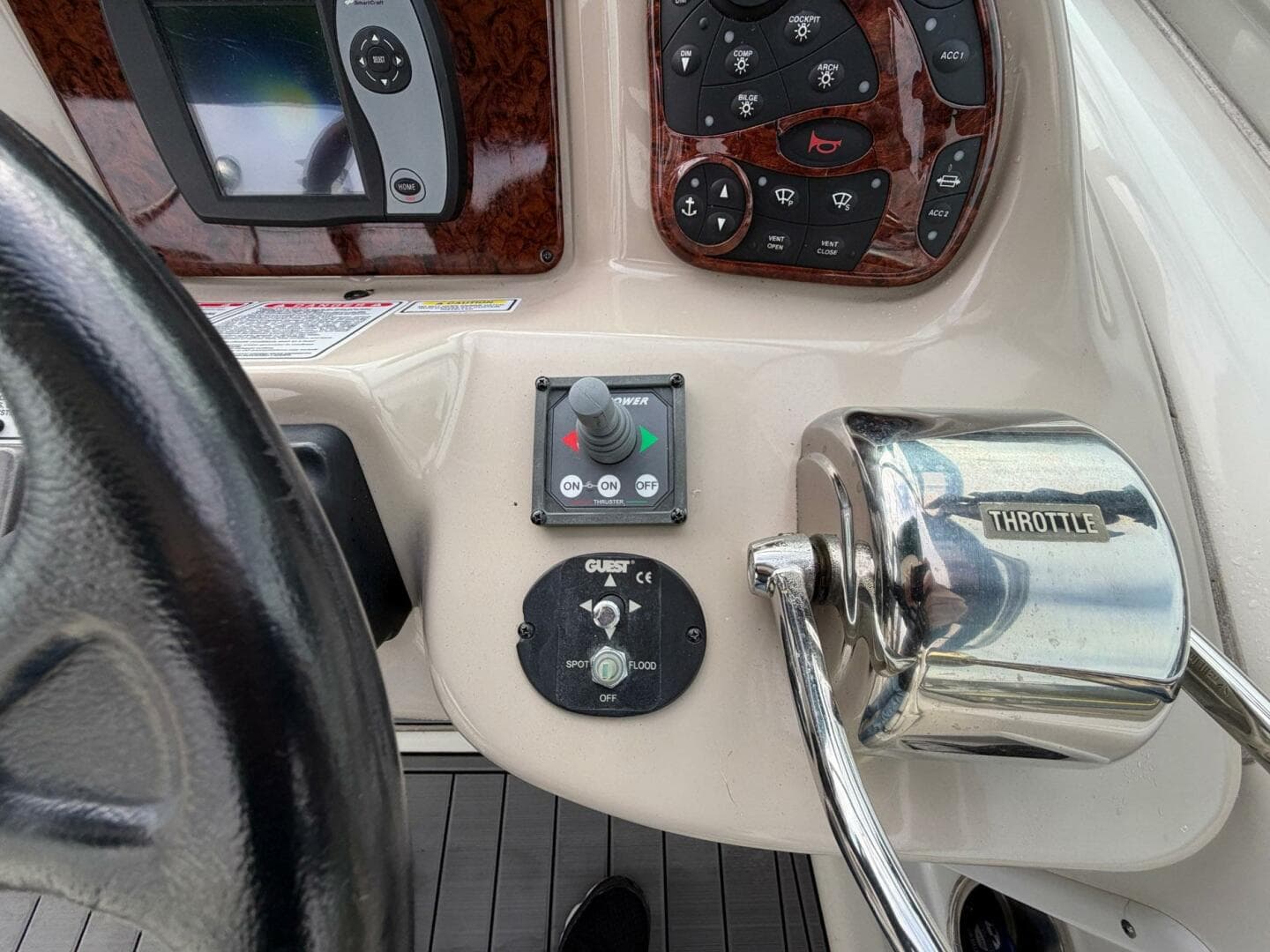 2004 Sea Ray 340 Sundancer — photo 11