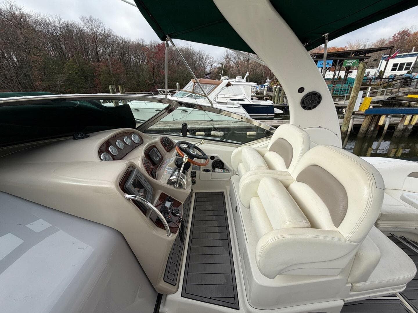 2004 Sea Ray 340 Sundancer — photo 8