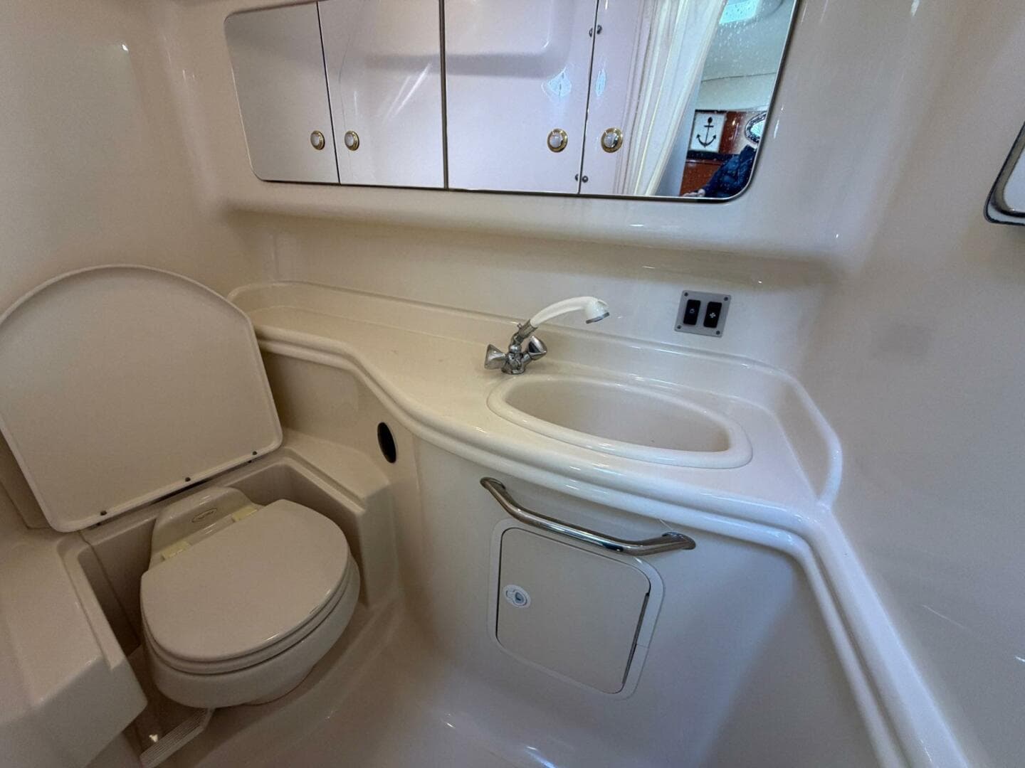 2004 Sea Ray 340 Sundancer — photo 23