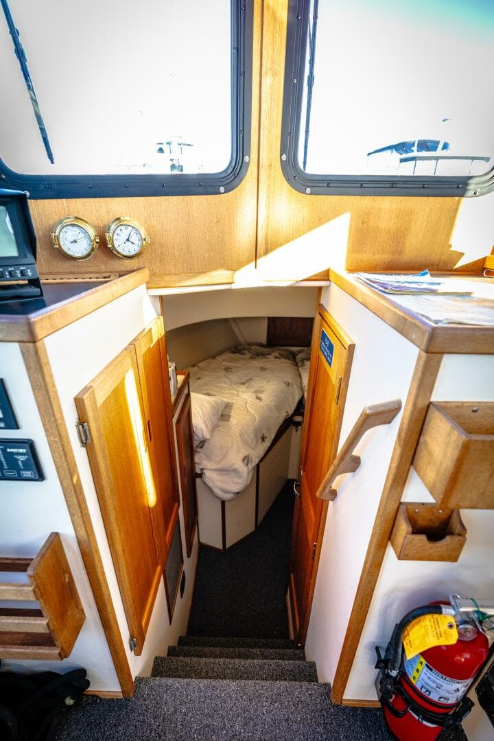 2002 Nordic Tugs 32 — photo 42