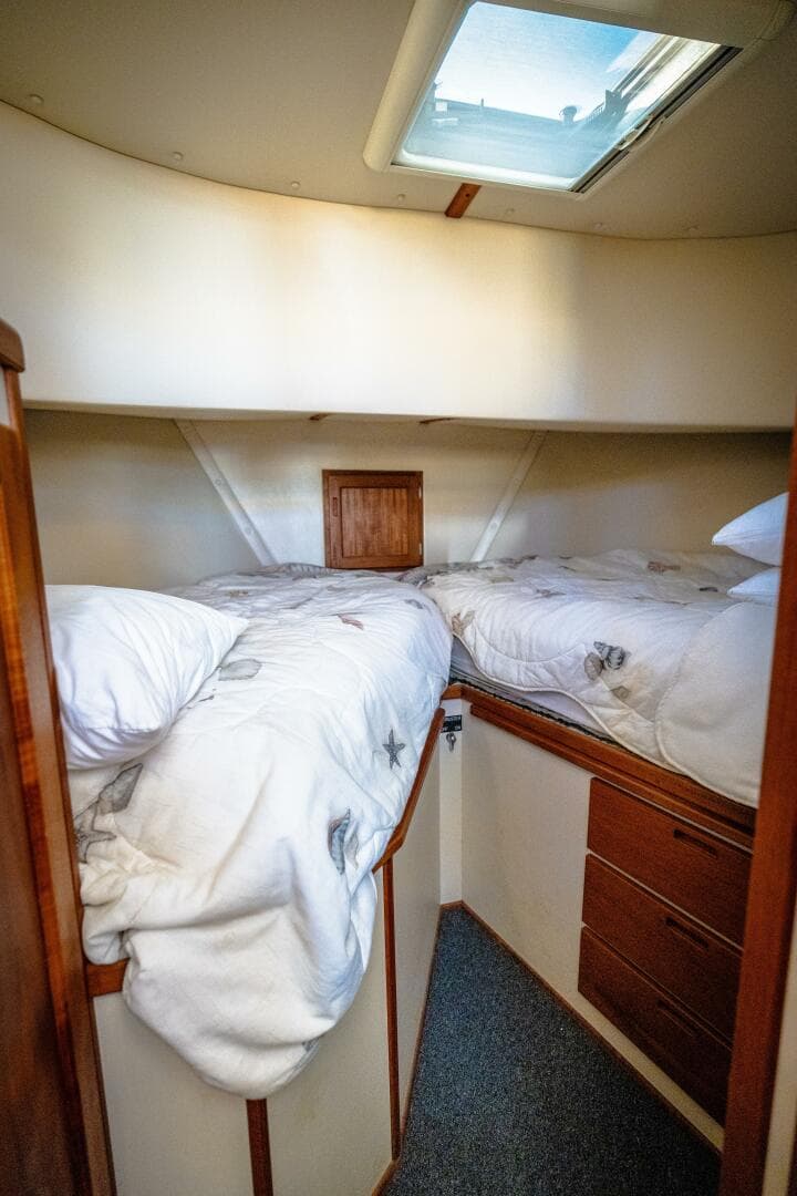 2002 Nordic Tugs 32 — photo 38