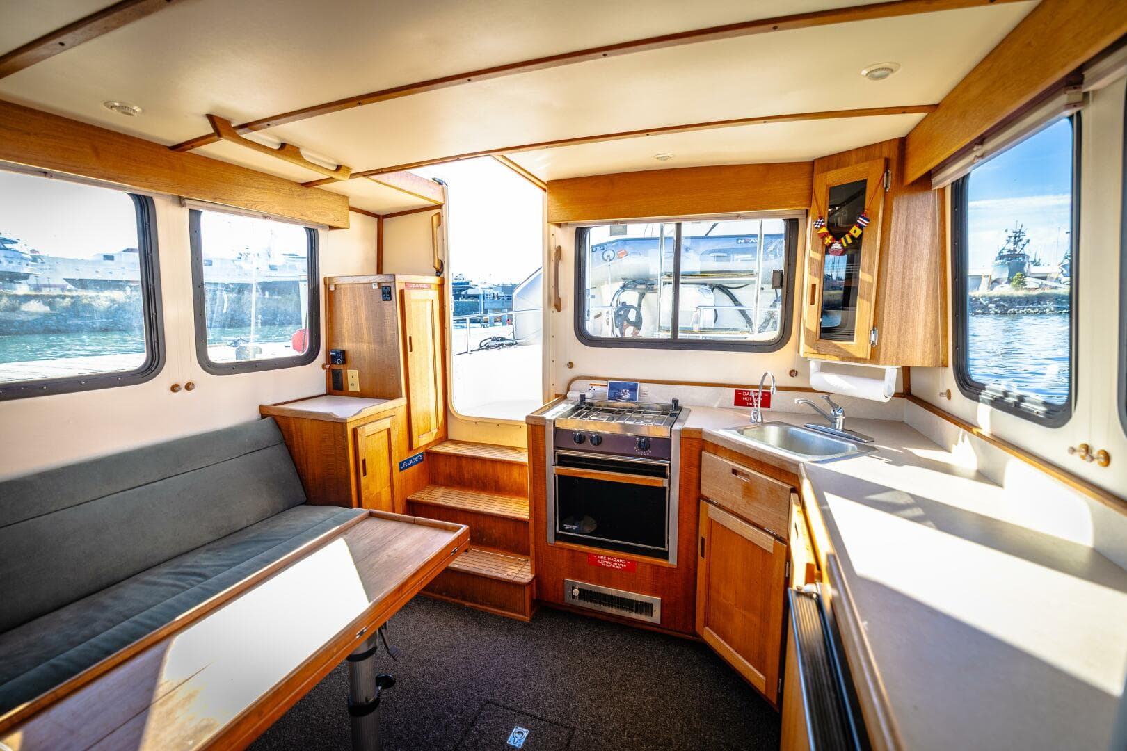 2002 Nordic Tugs 32 — photo 29