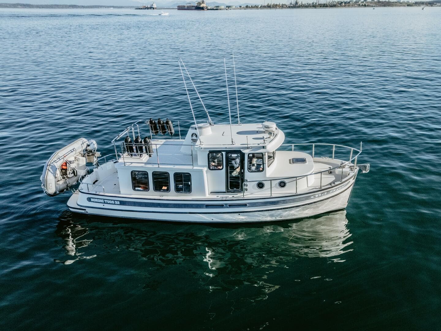 2002 Nordic Tugs 32 — photo 3