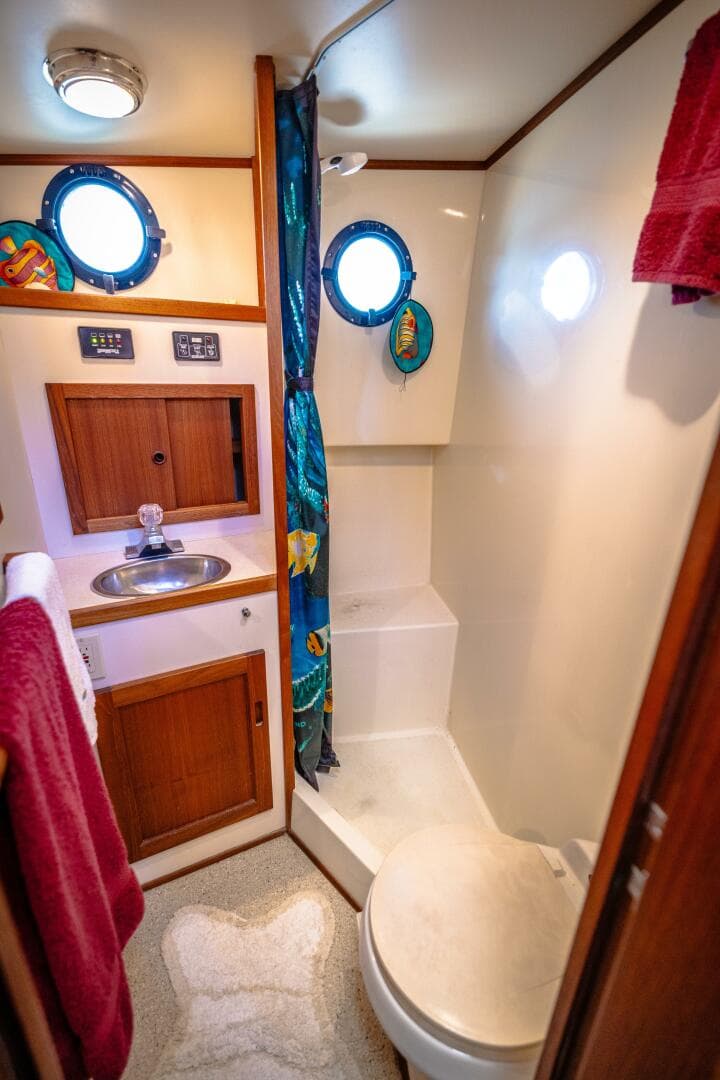 2002 Nordic Tugs 32 — photo 40