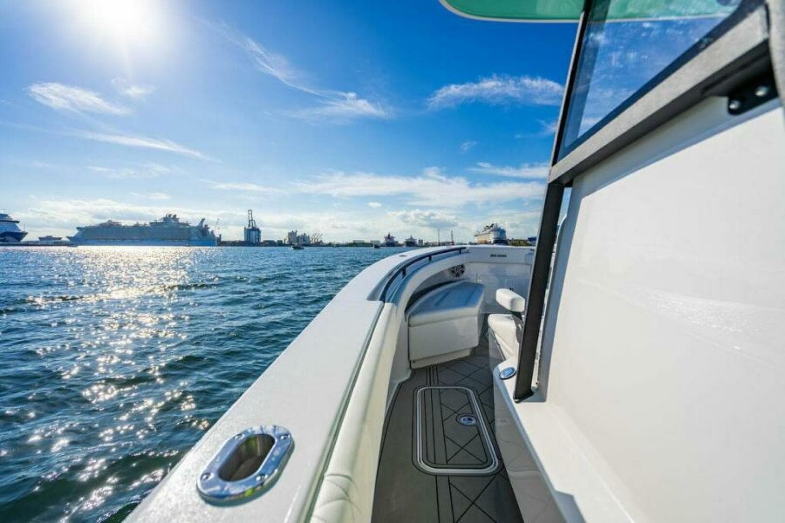 2026 Reef Runner 340 — photo 32