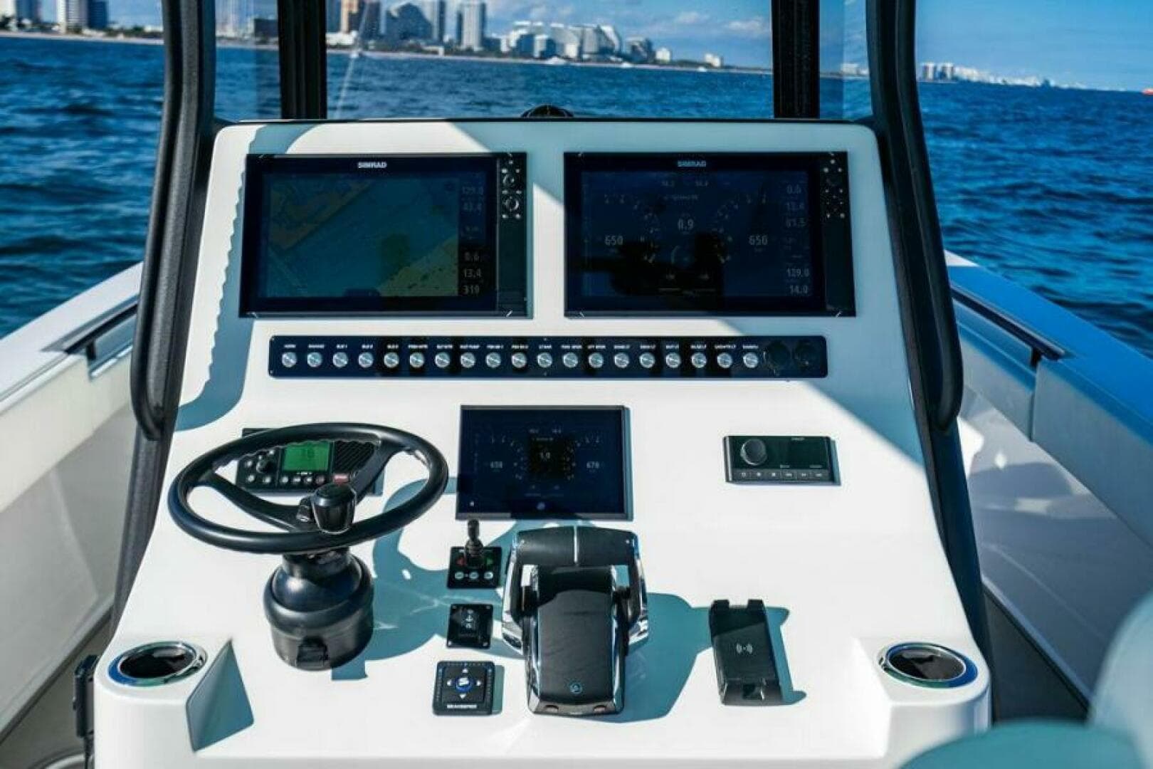 2026 Reef Runner 340 — photo 21