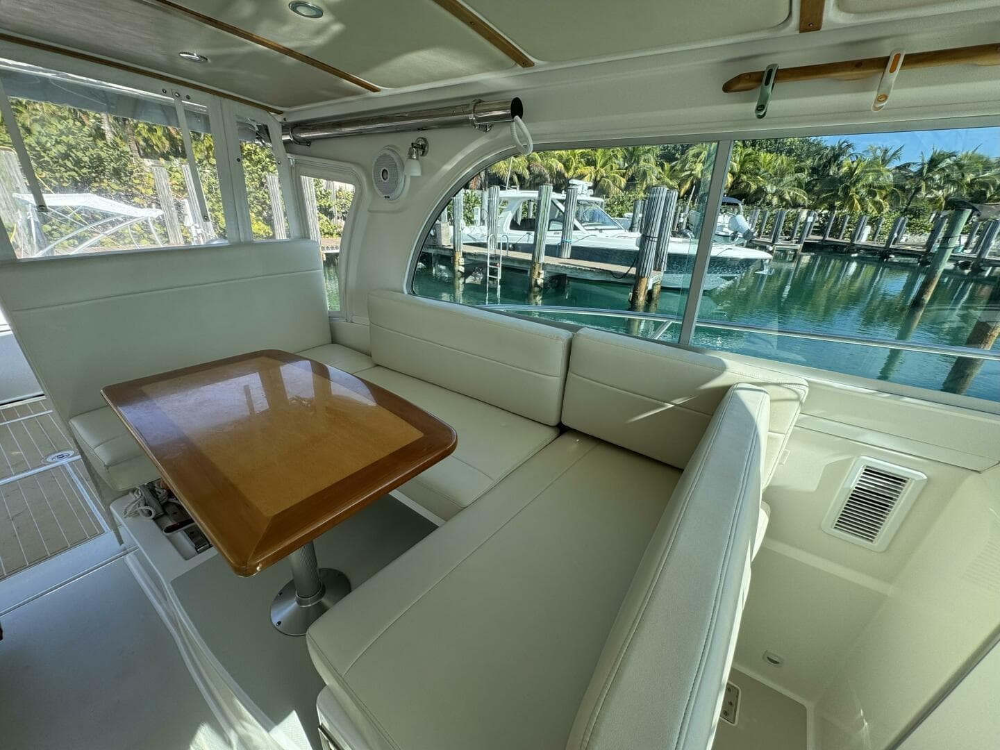 2020 Back Cove 34O — photo 17