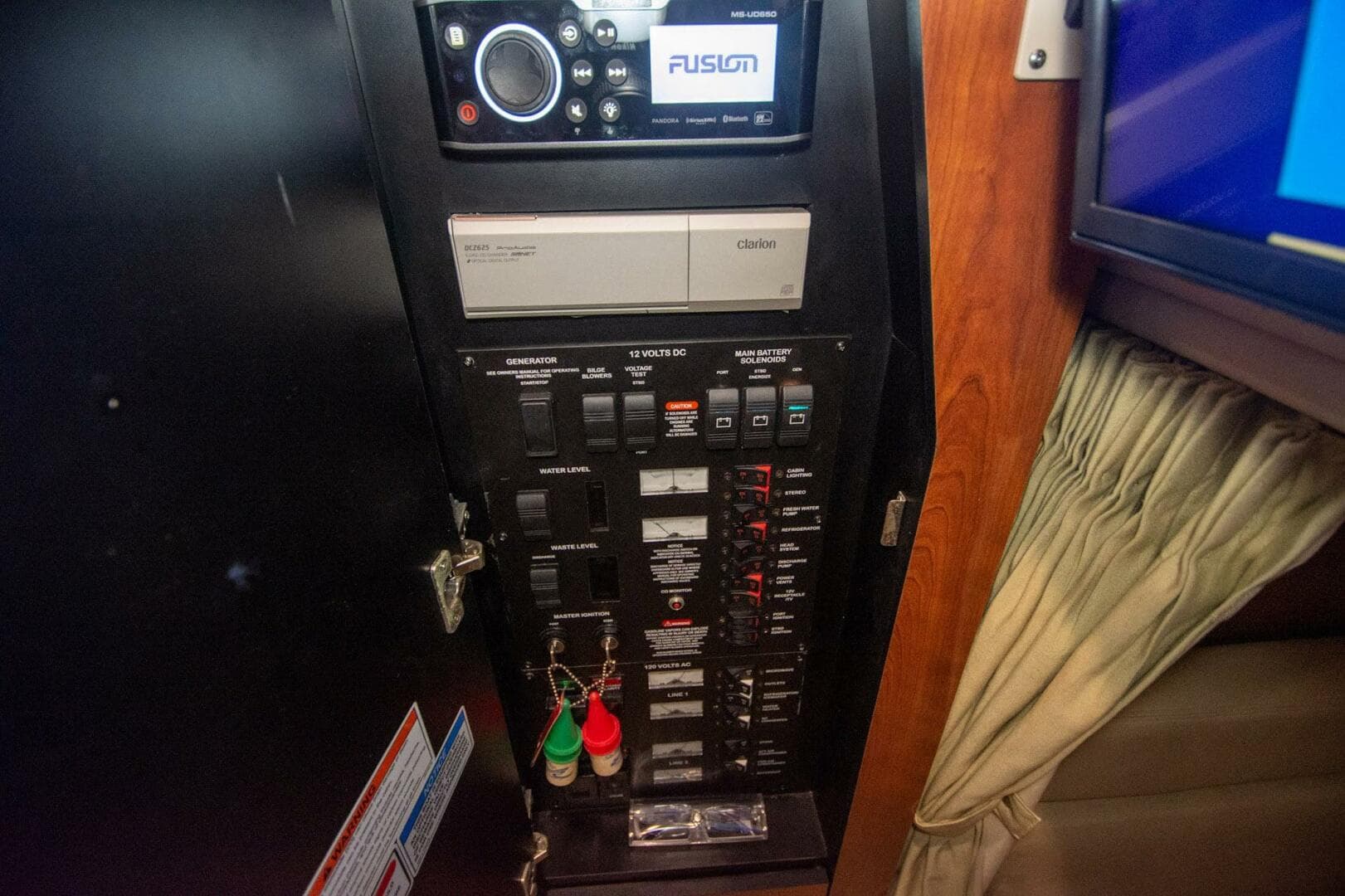 2007 Sea Ray 340 Sundancer — photo 10