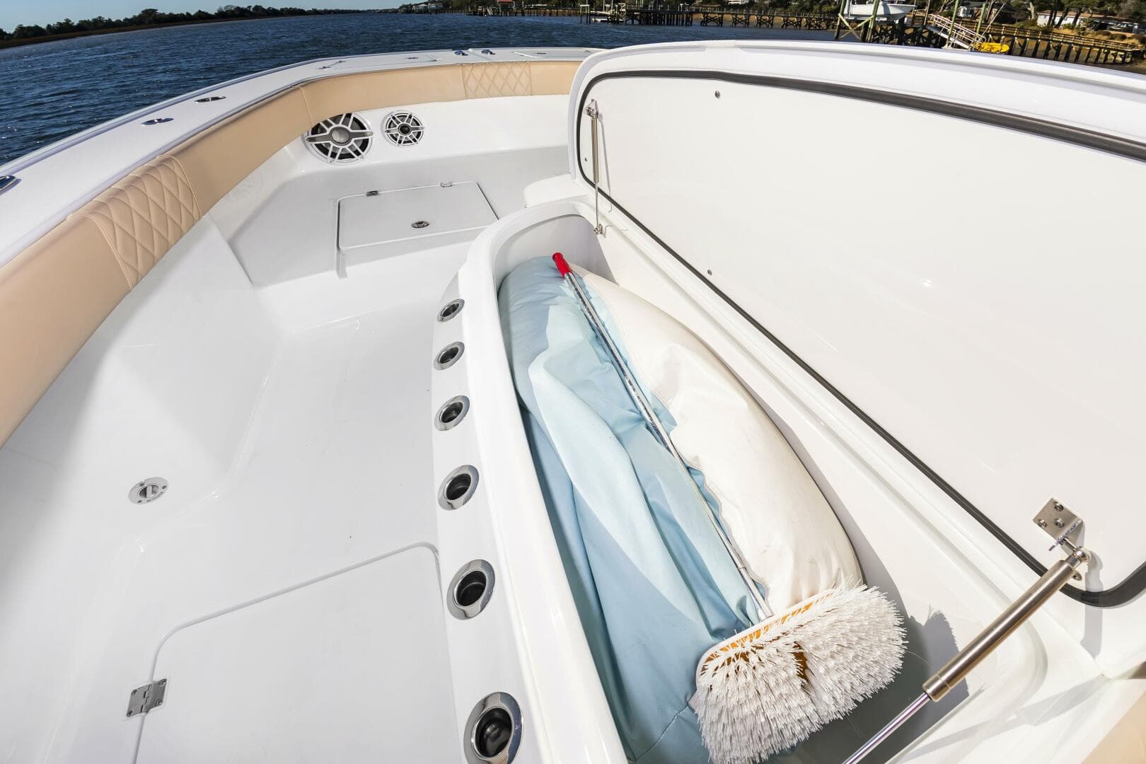 2025 Freeman 38 — photo 21