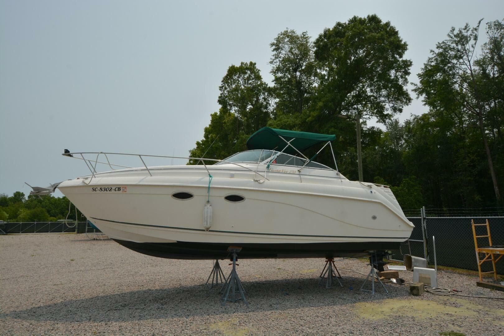 1999 Rinker Fiesta Vee 270 — photo 5