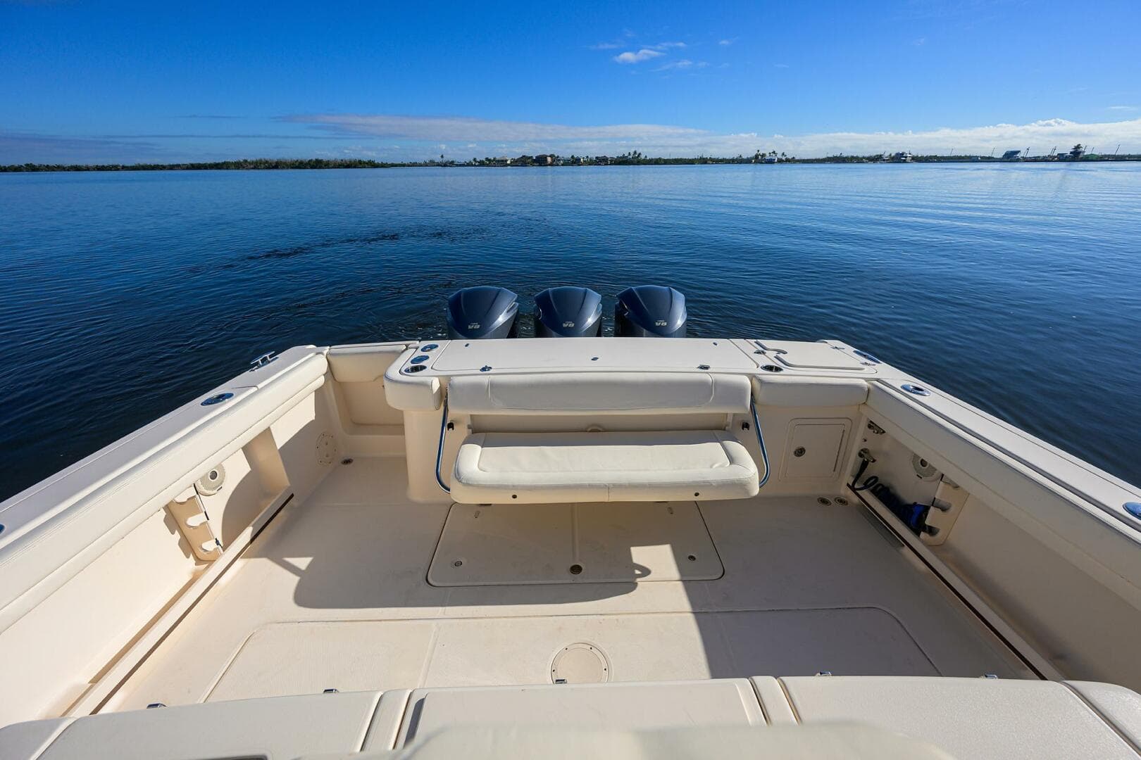 2018 Grady-White Canyon 376 — photo 26