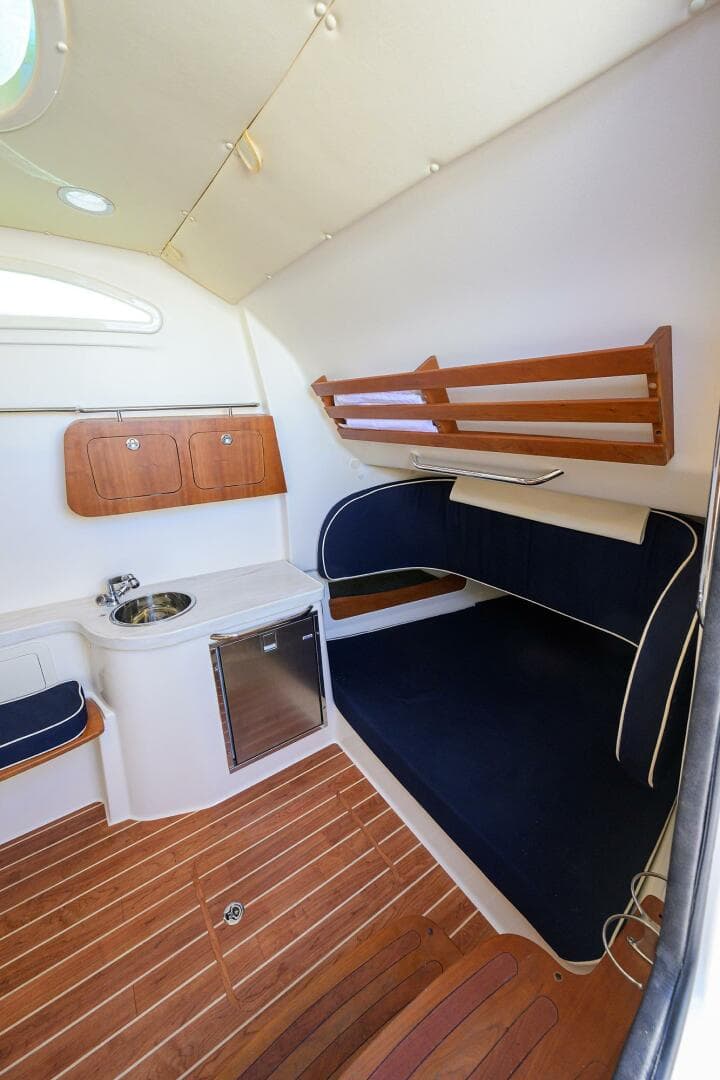 2018 Grady-White Canyon 376 — photo 42