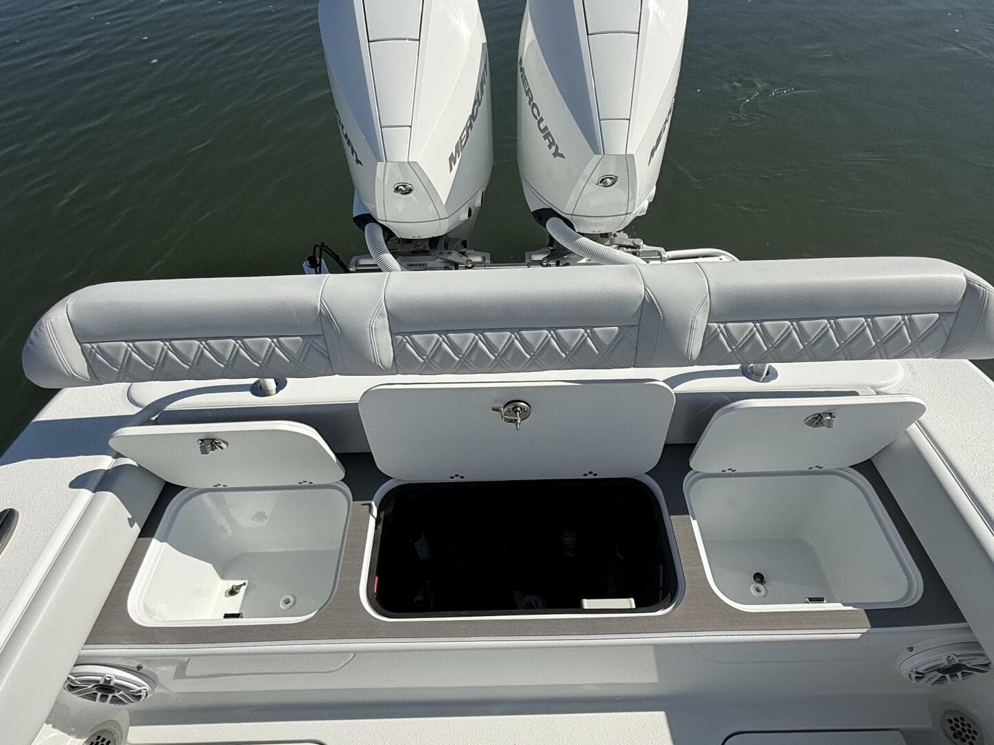 2025 Yellowfin 26 Hybrid — photo 25