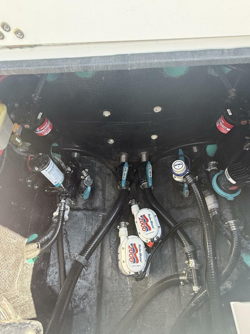 2025 Yellowfin 26 Hybrid — photo 27