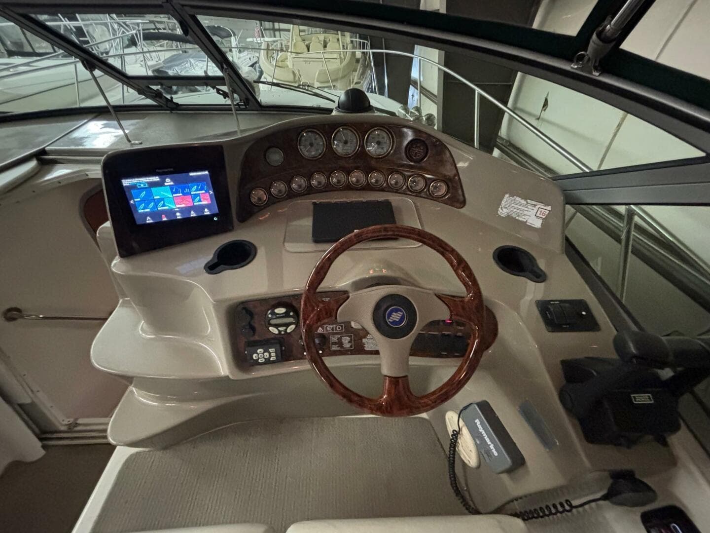 2003 Four Winns 328 Vista — photo 9