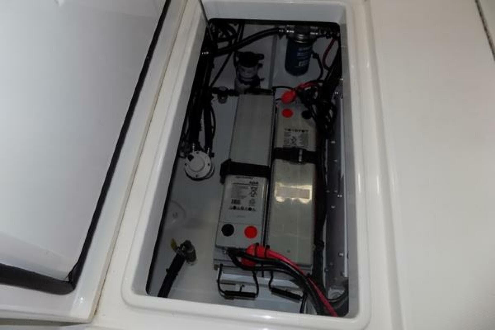 2013 Regulator 34 SS — photo 27