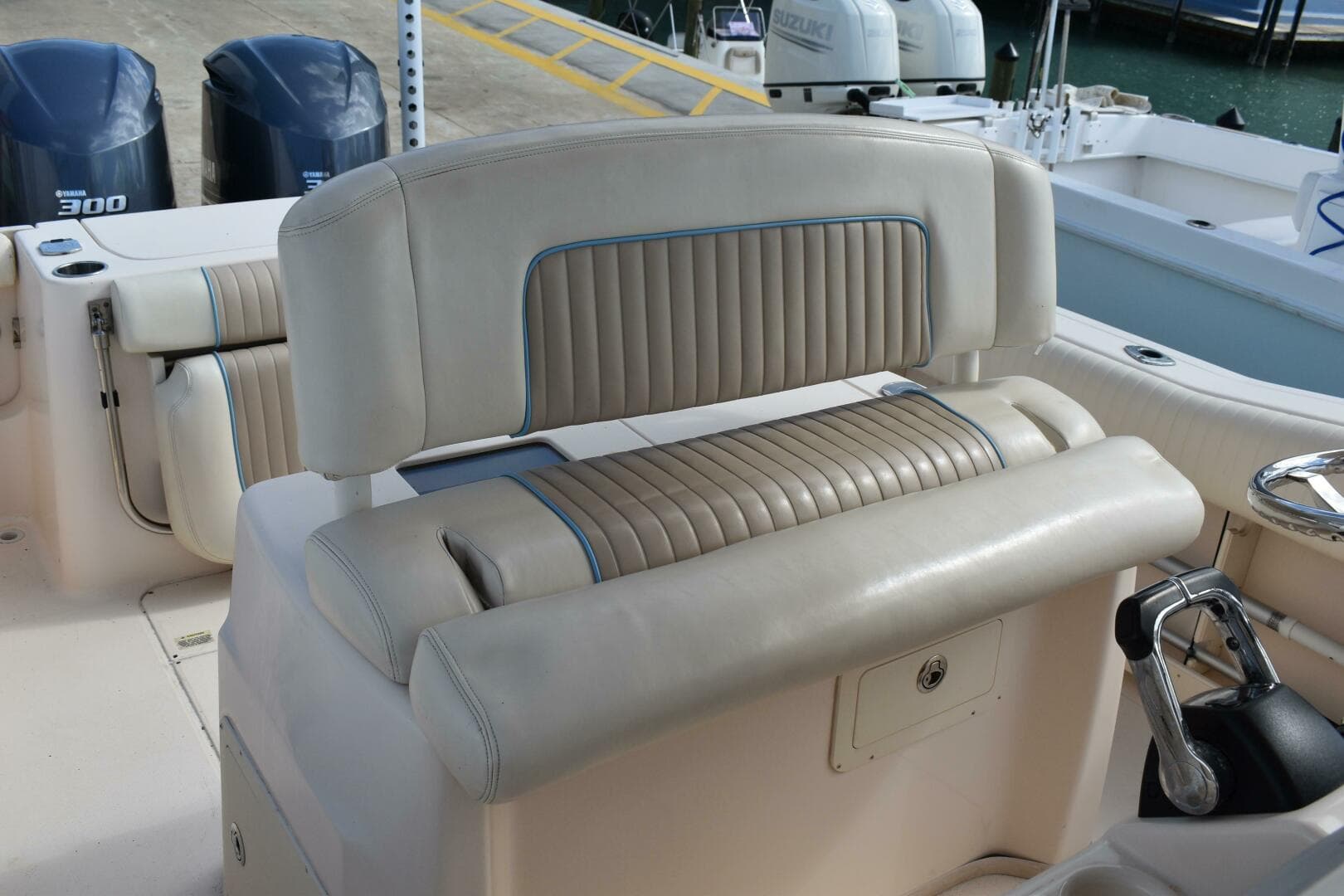 2012 Grady-White Canyon 271 — photo 24