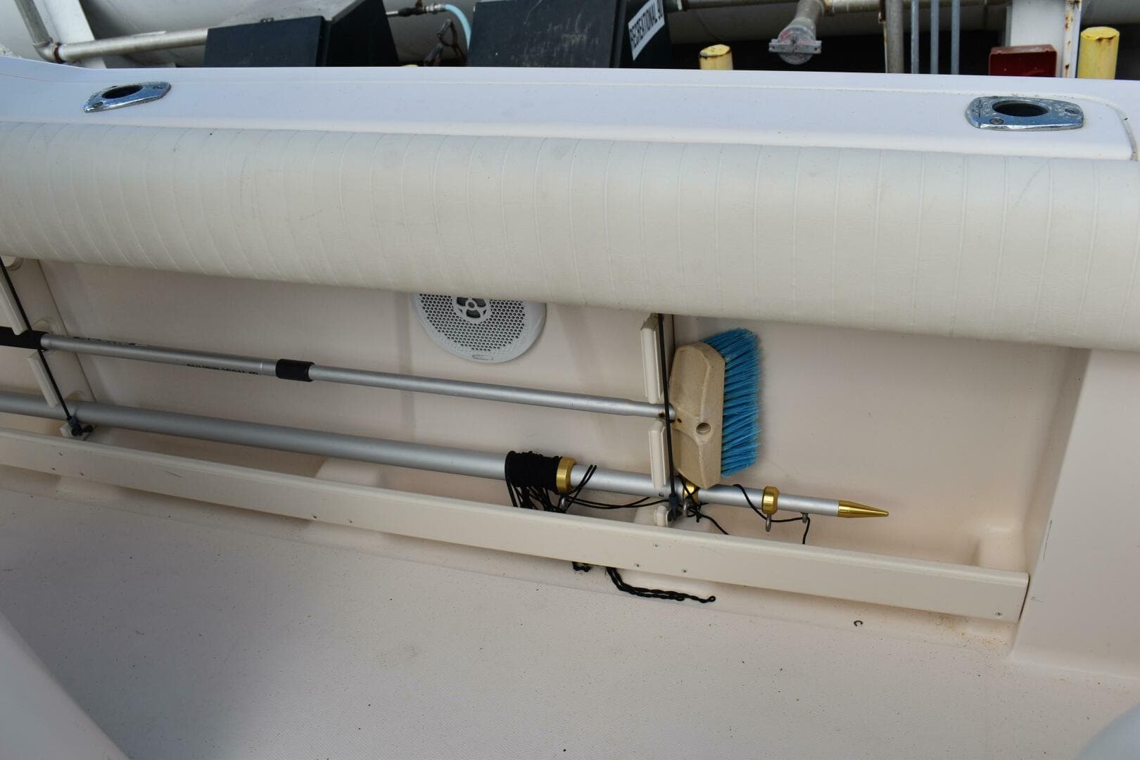 2012 Grady-White Canyon 271 — photo 10