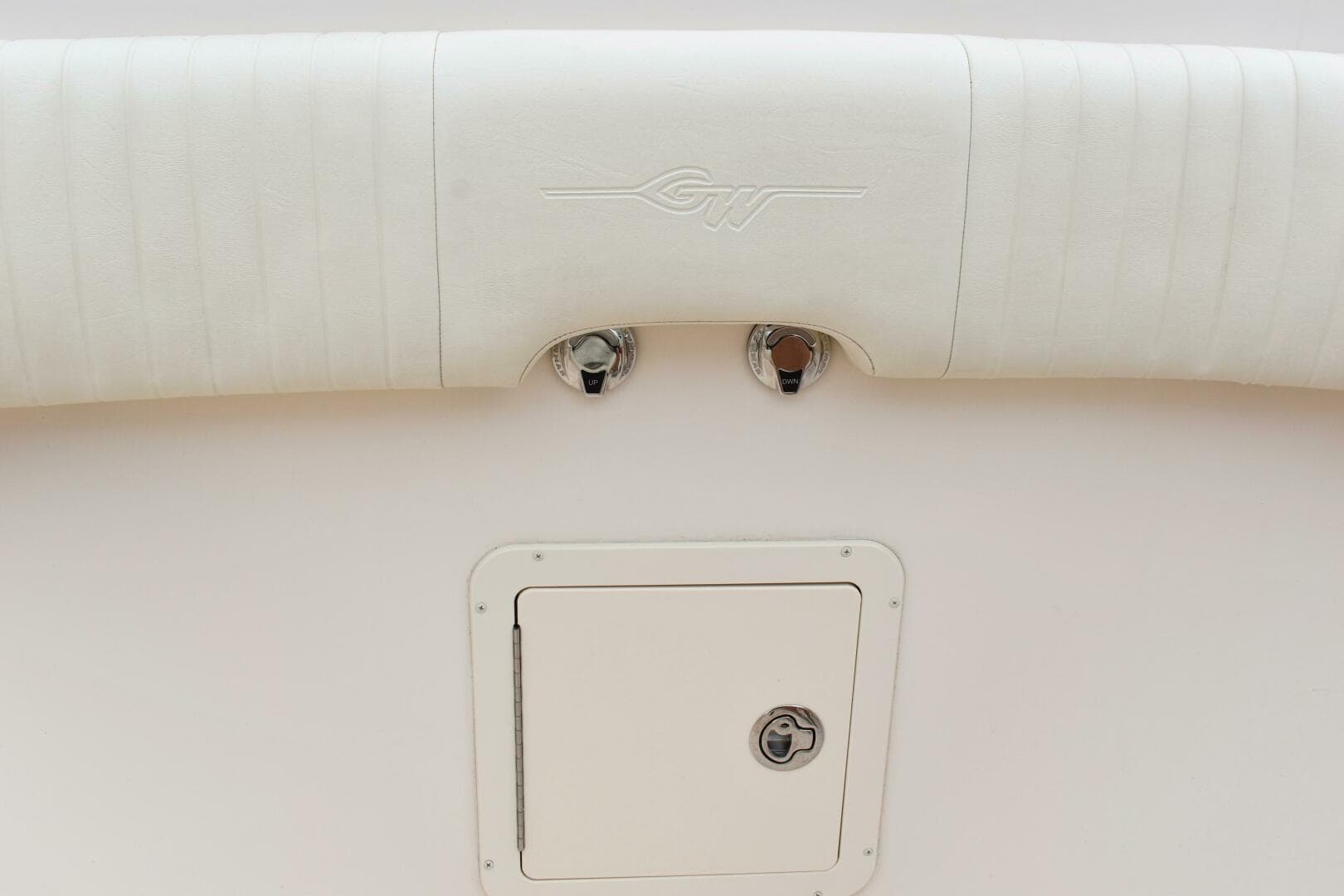 2012 Grady-White Canyon 271 — photo 41