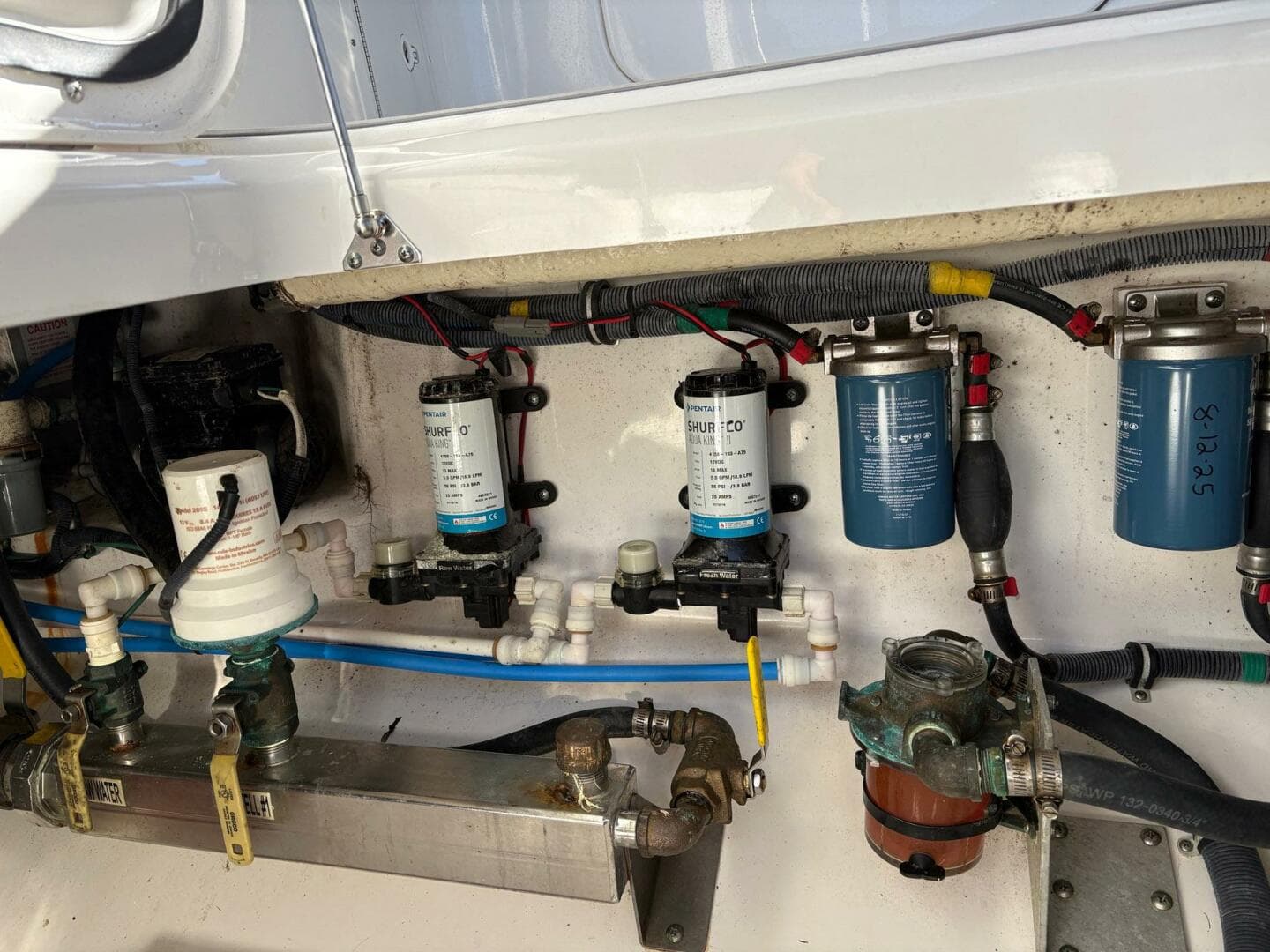 2017 Everglades 350 LX — photo 13