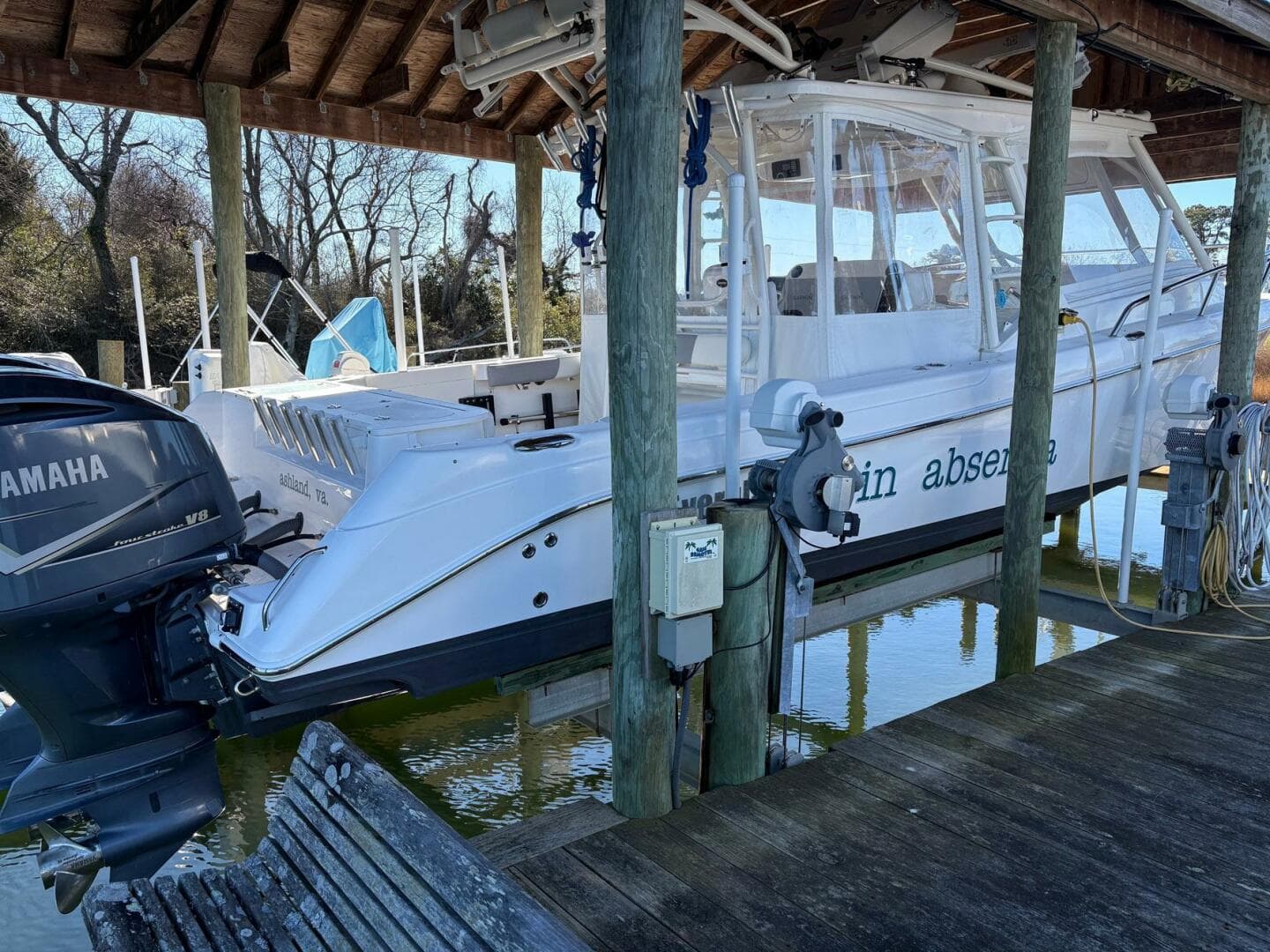 2017 Everglades 350 LX — photo 18