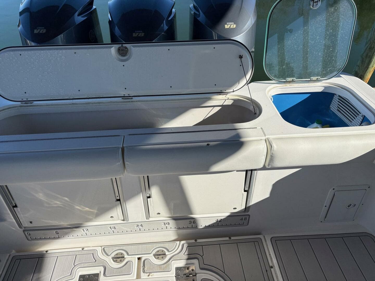 2017 Everglades 350 LX — photo 14